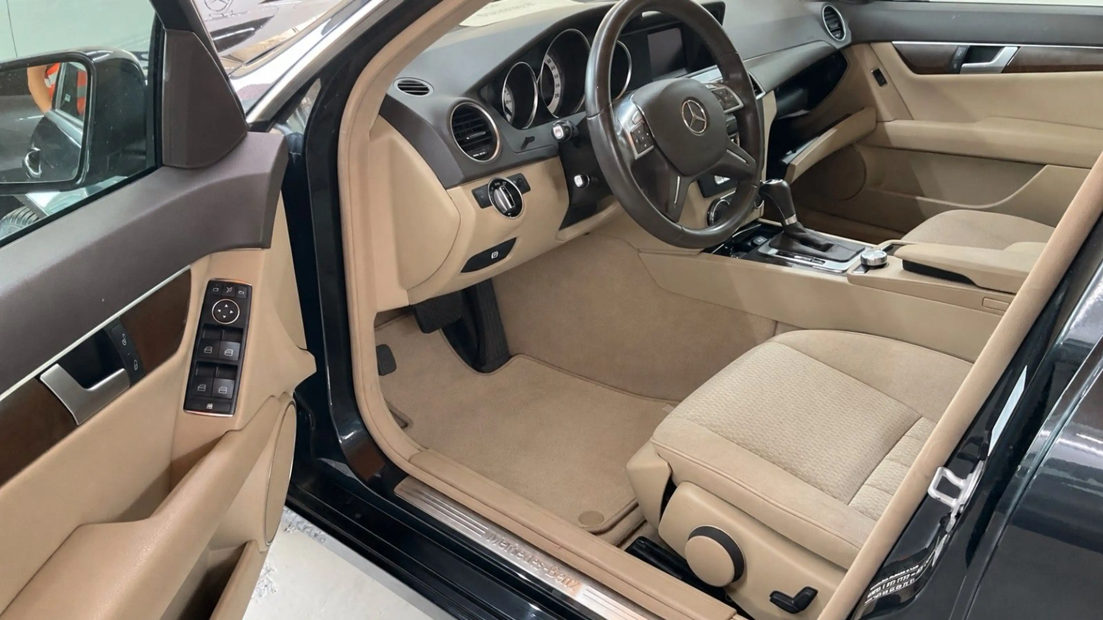 Mercedes-Benz C 200 CGI T-Modell/Automatik/Navi/AHK/PTS/1.Hand — photo 5