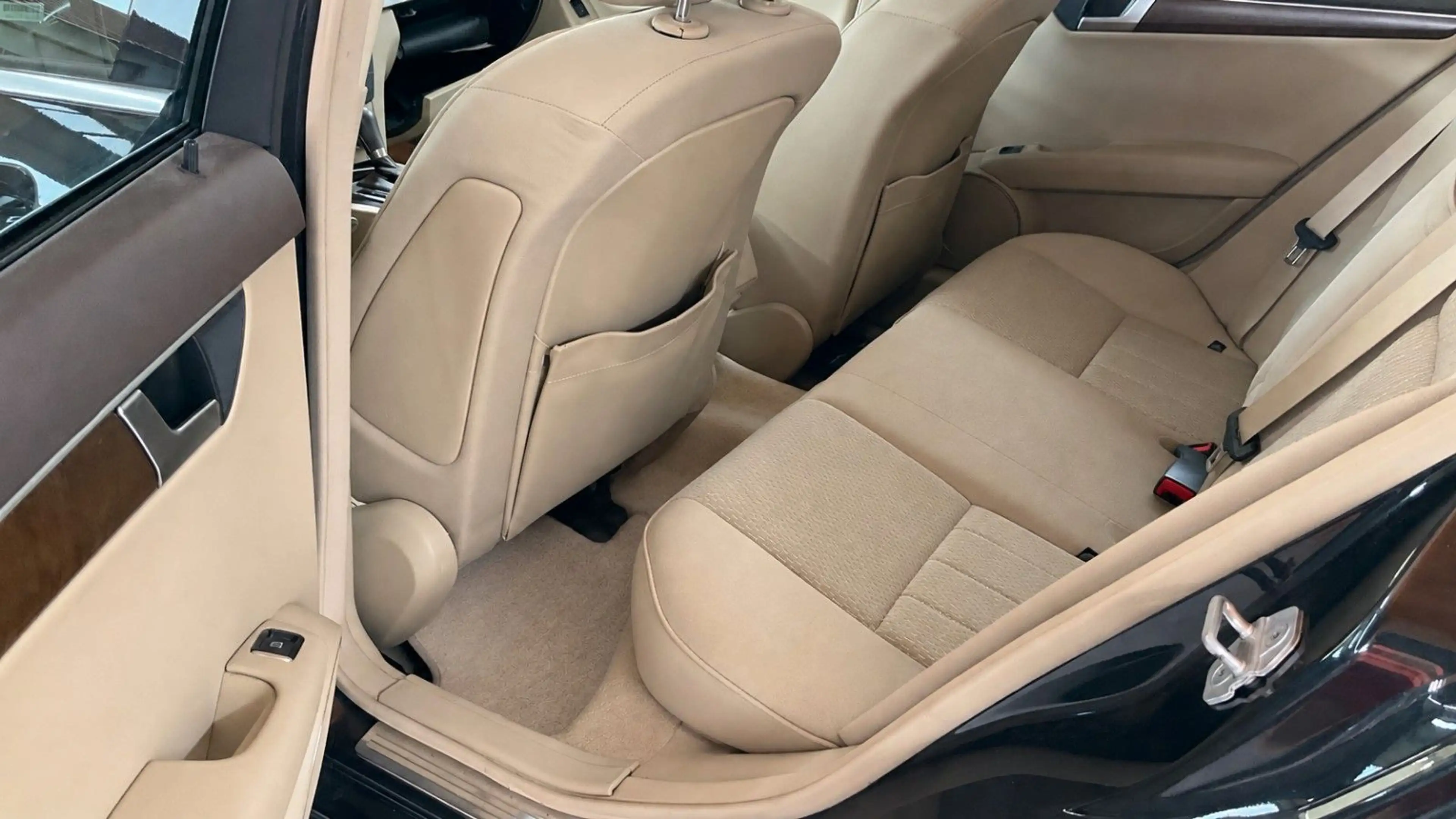 Mercedes-Benz C 200 CGI T-Modell/Automatik/Navi/AHK/PTS/1.Hand — photo 6