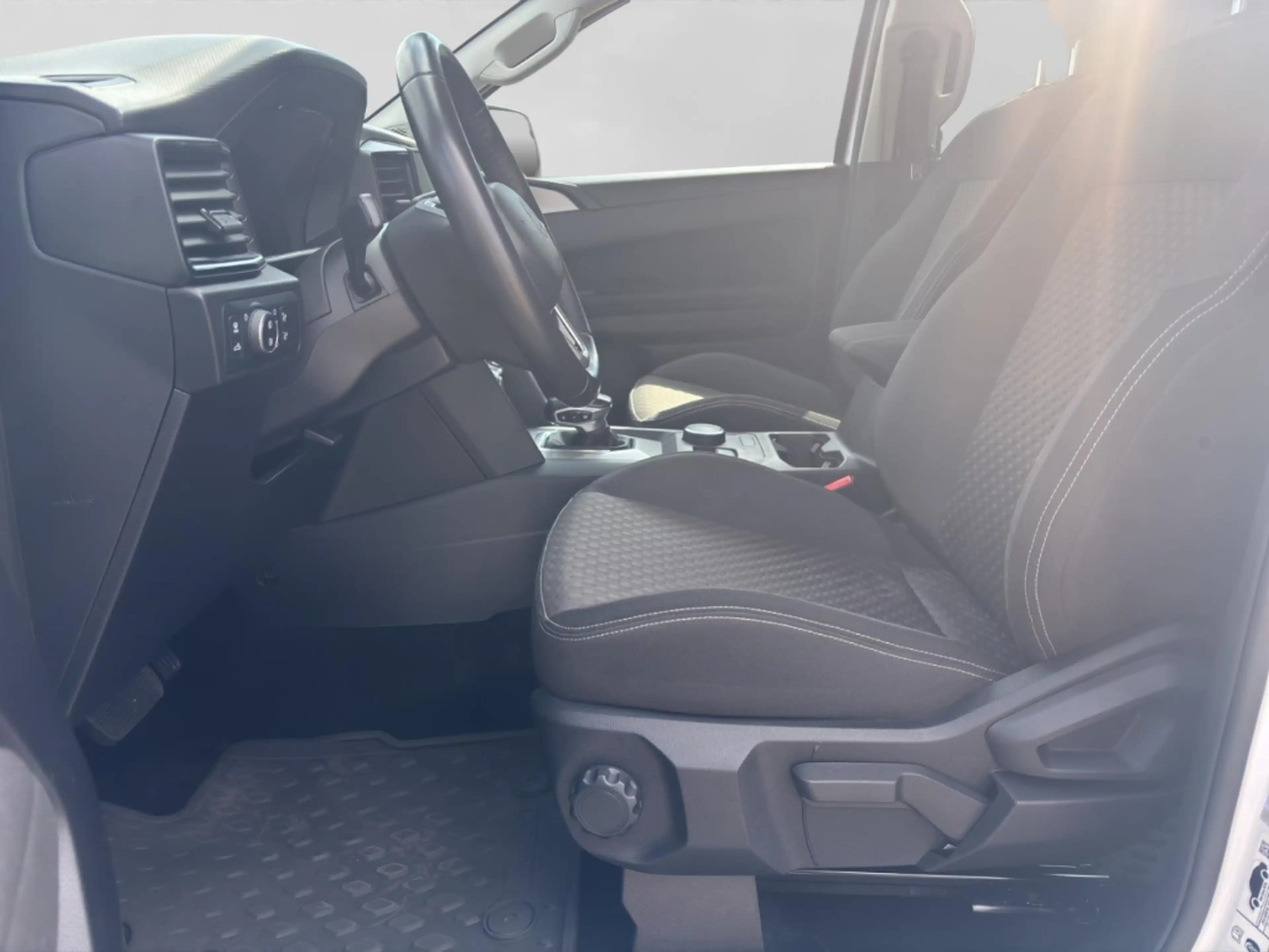Volkswagen Amarok DC 2.0 TDI Life 4Motion Alu Matrix-LED AHK Kamera — photo 8