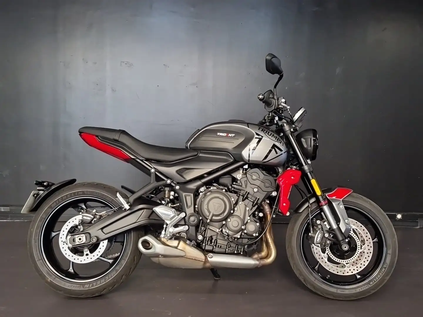 Triumph Trident 660 Schwarz - 1