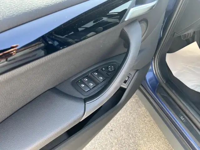 BMW X1 view 8