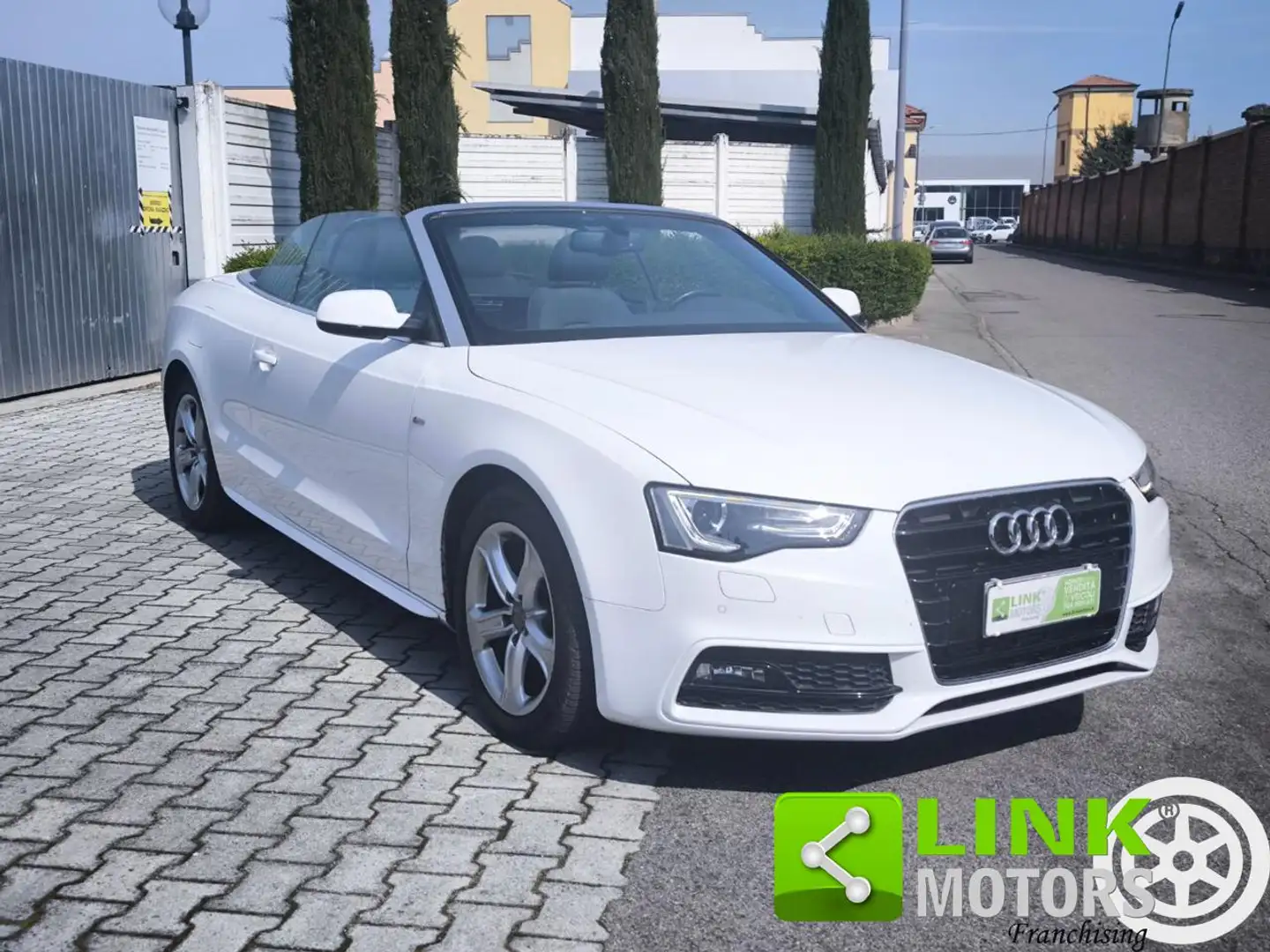 Audi A5 Cabrio 1.8 TFSI 177 CV Business Bianco - 2