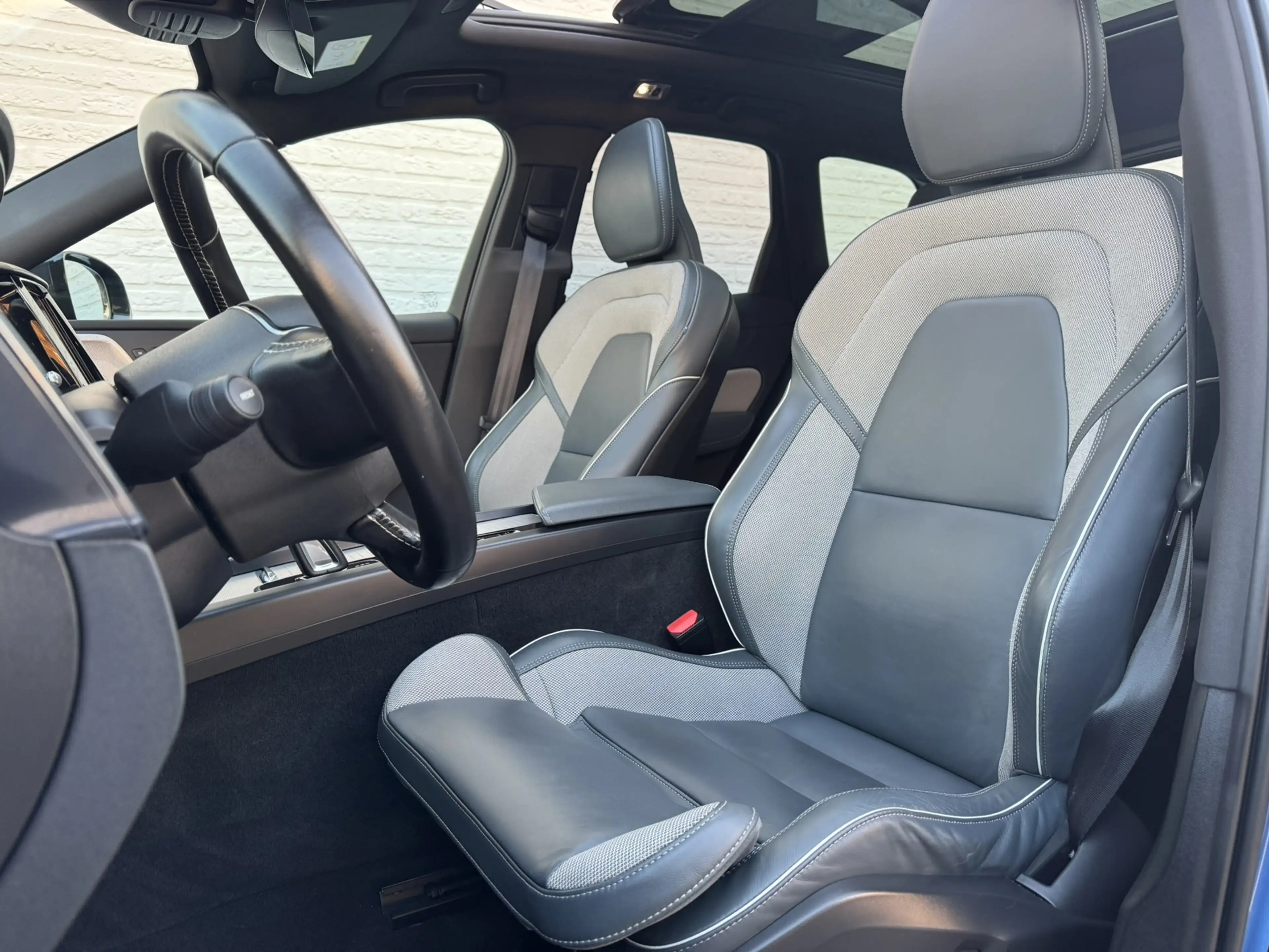 Volvo XC60 2.0 B4 Business R -Line Pro Panodak Volleder Adapt — photo 4