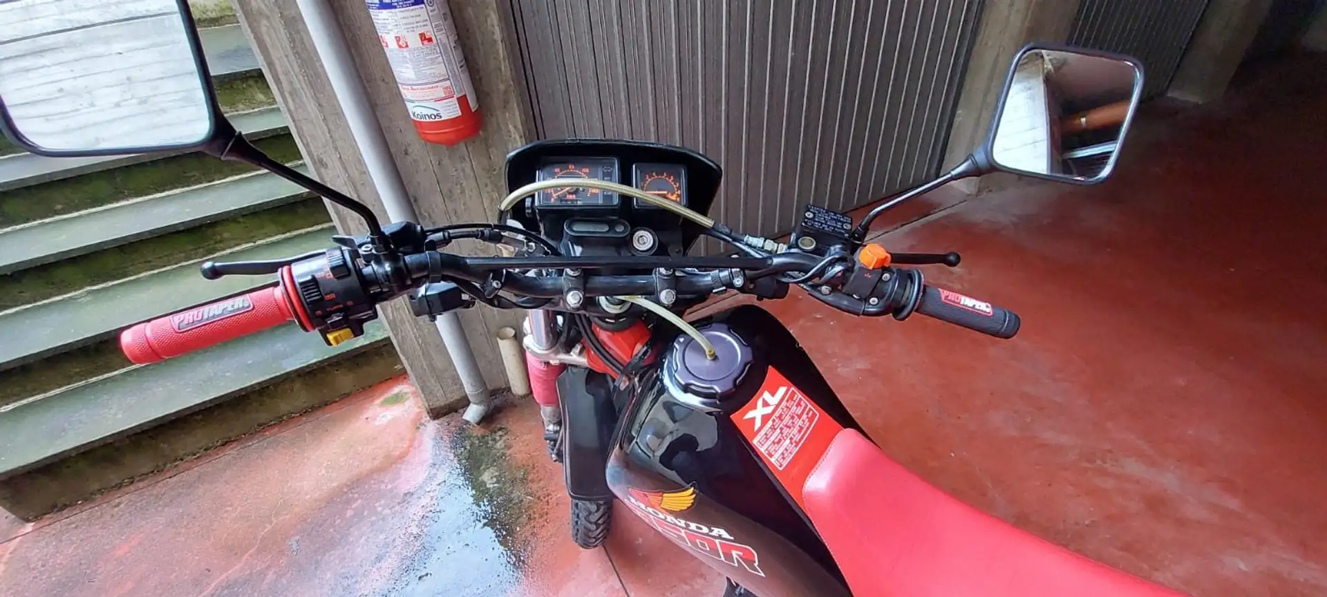 Honda XL 350 r crna - 2