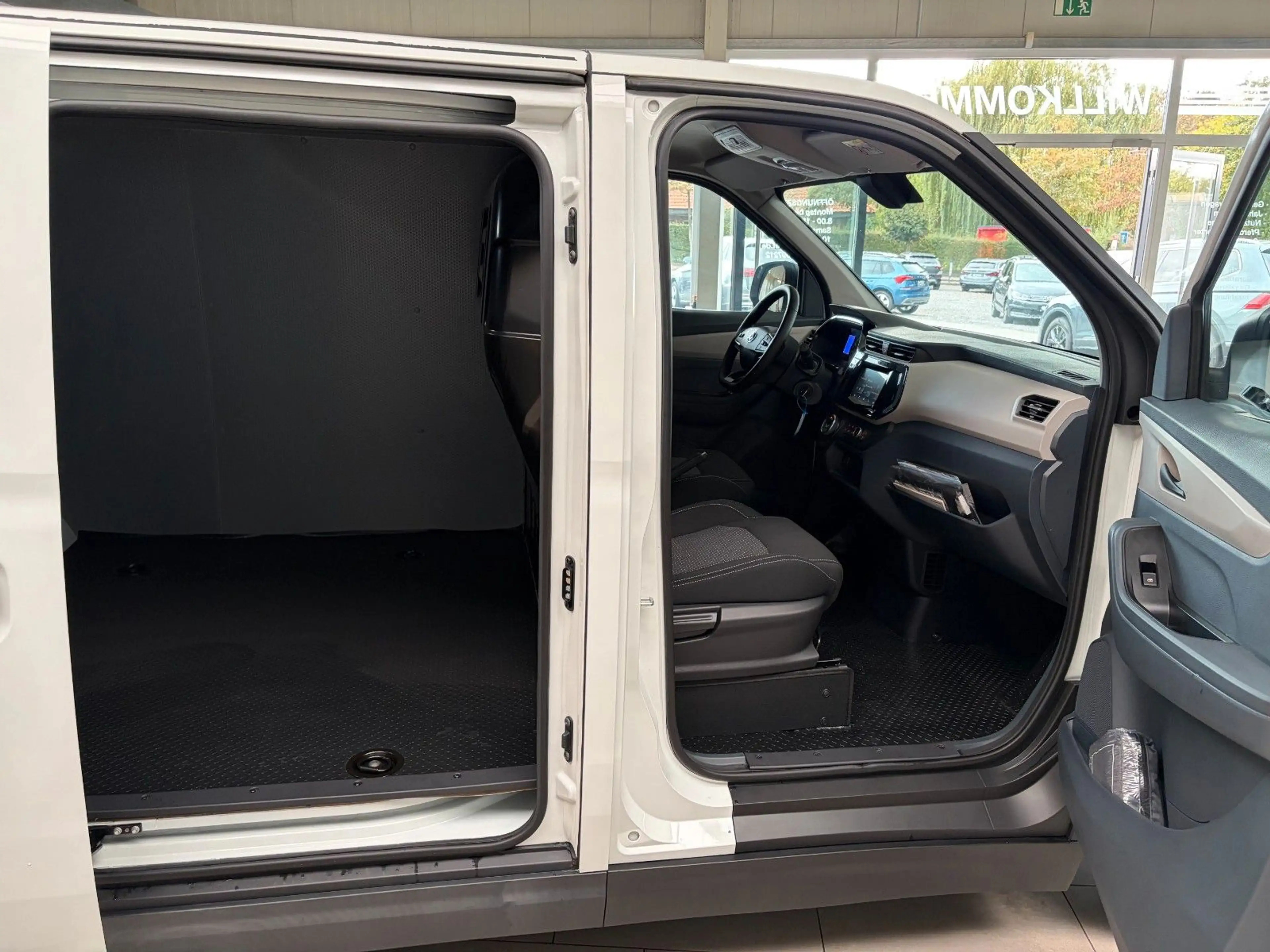 Maxus eDeliver 3 Kasten L1H1/KAMERA/SHZ/PDC — photo 12