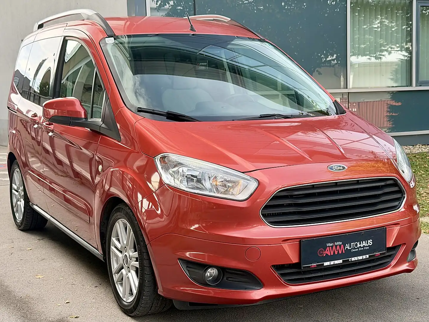 Ford Tourneo Courier 1,5 TDCi Titanium | Klimaaut. | Sitzh. | 2x Sch... Rot - 2