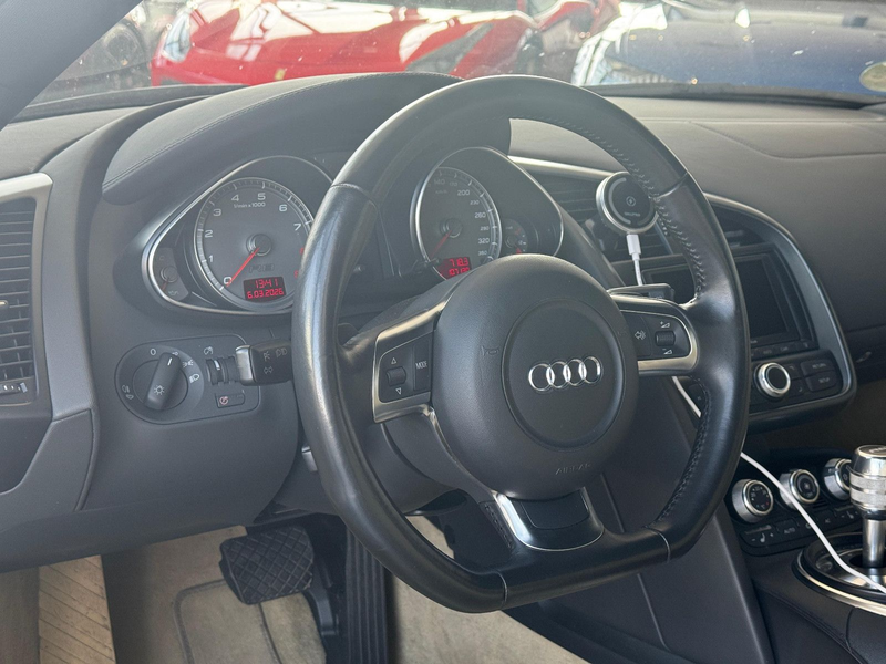 Audi R8 Coupe 4.2 FSI quattro "Xenon/PDC/V10-Umbau" — photo 5