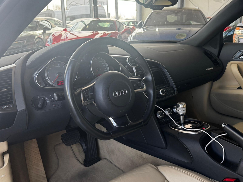 Audi R8 Coupe 4.2 FSI quattro "Xenon/PDC/V10-Umbau" — photo 6