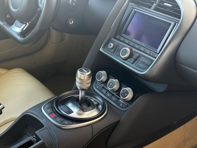 Audi R8 Coupe 4.2 FSI quattro "Xenon/PDC/V10-Umbau" — photo 11
