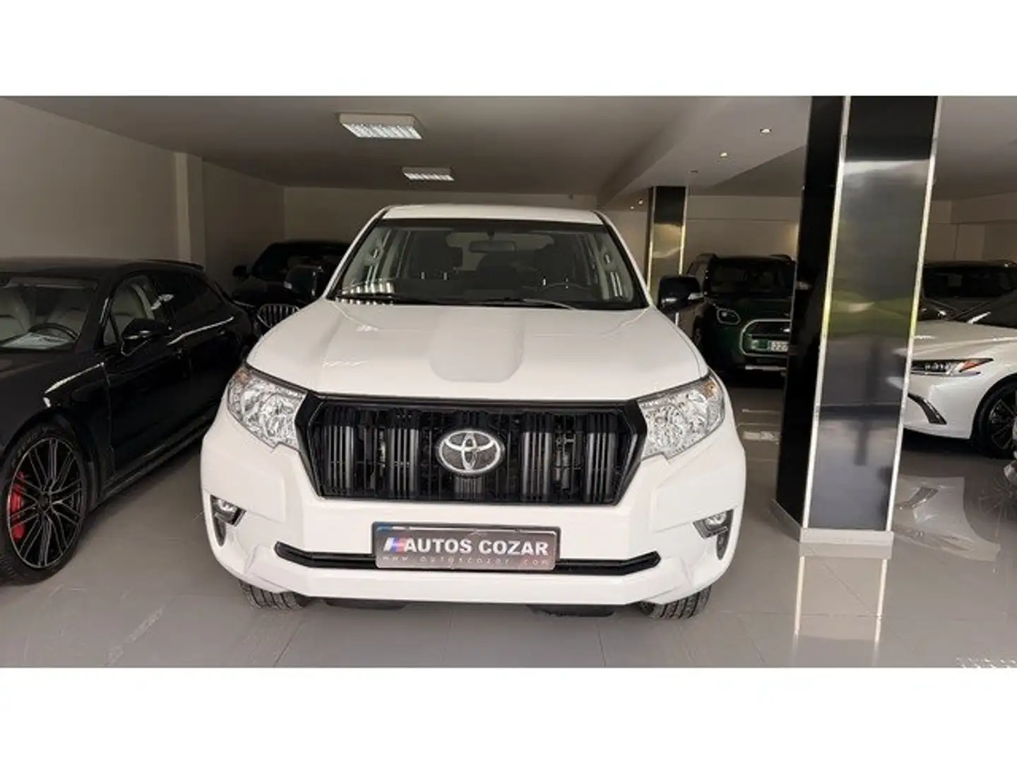 Toyota Land Cruiser D-4D GX Blanco - 2