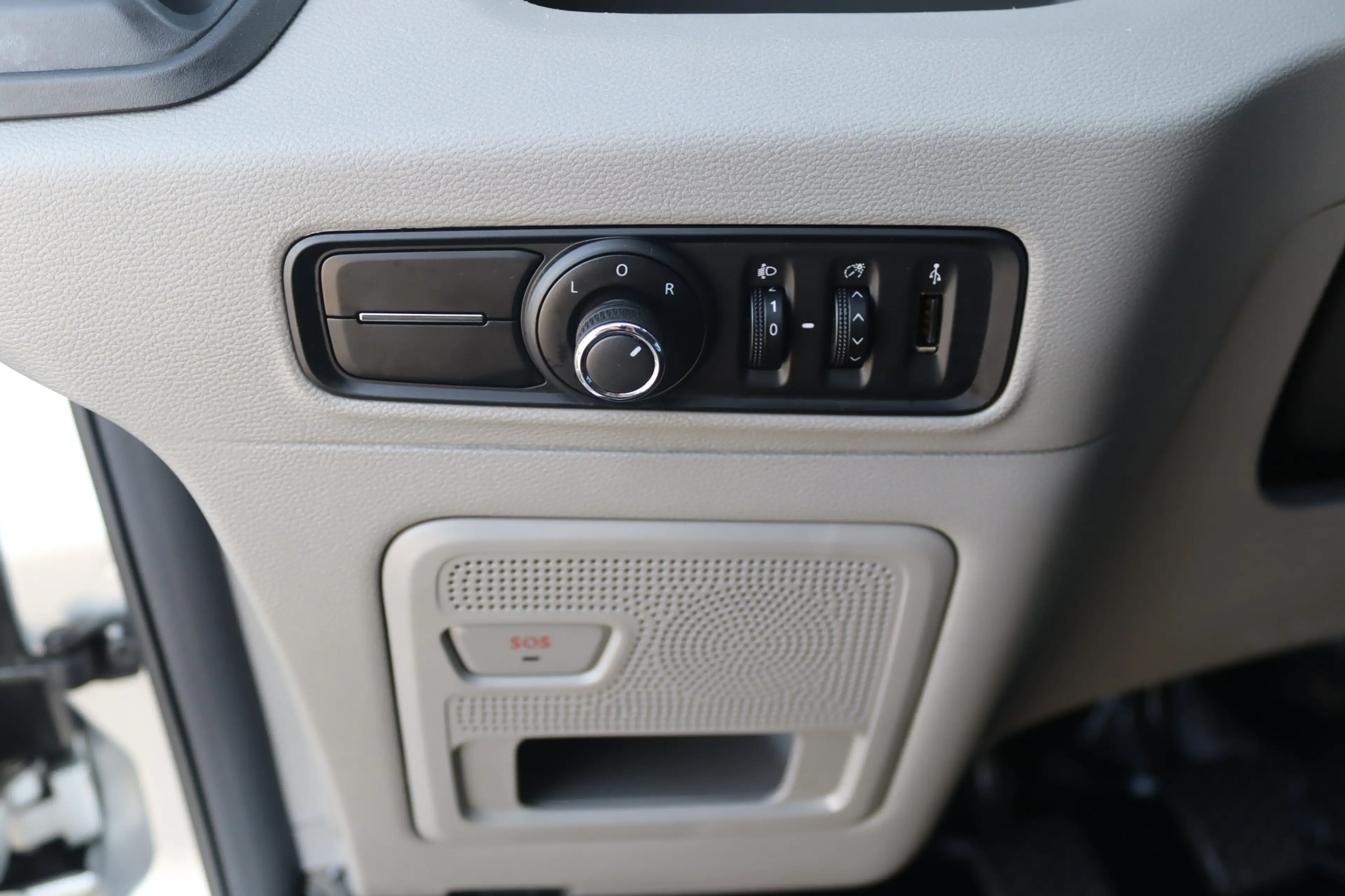 Maxus Deliver 9 AHK-Kamera-Temp.-Bluetooth-Spurhalte- — photo 11