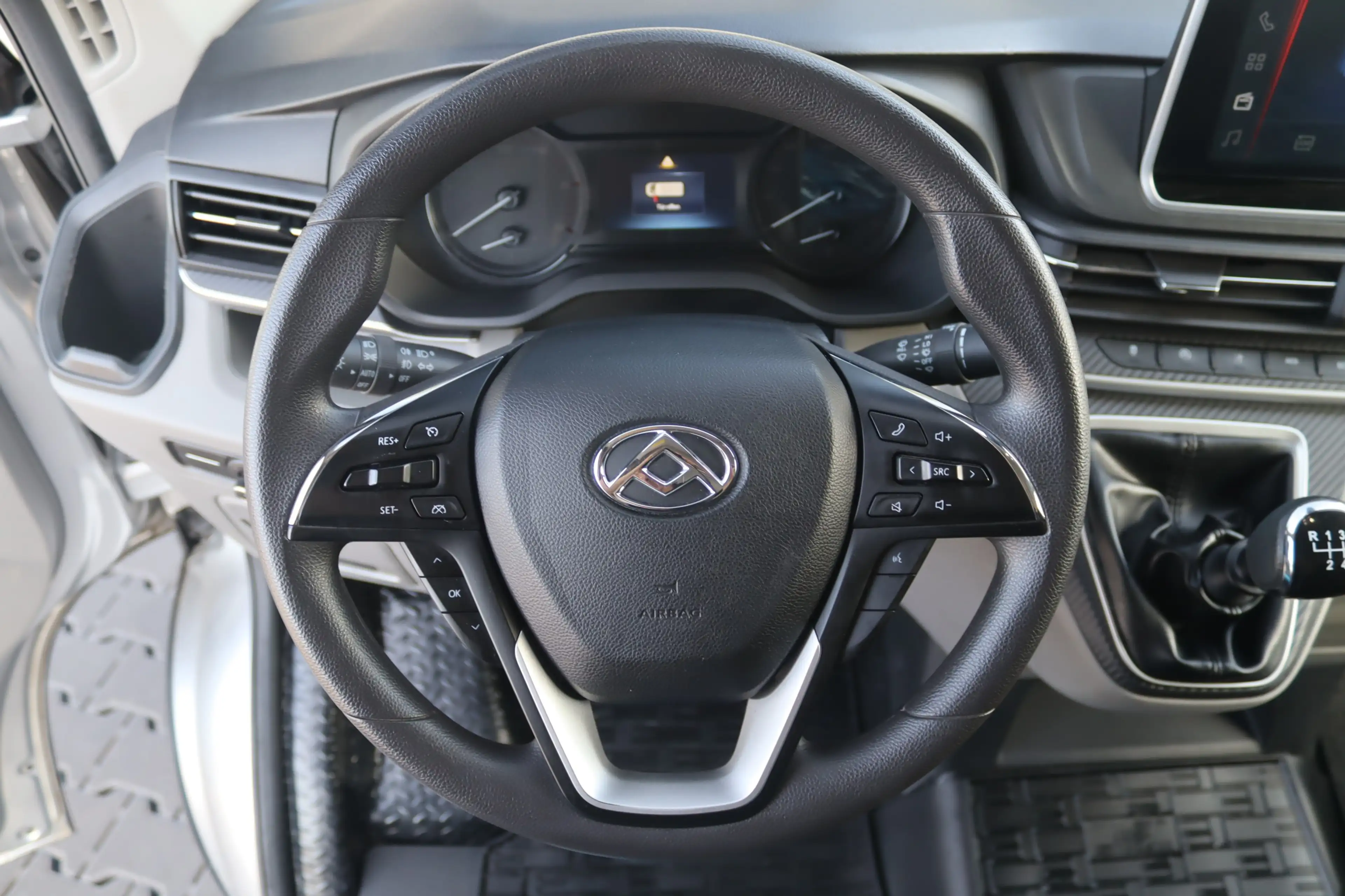 Maxus Deliver 9 AHK-Kamera-Temp.-Bluetooth-Spurhalte- — photo 13