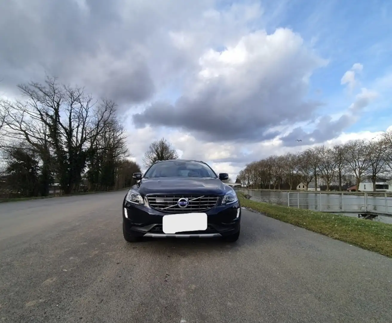 Volvo XC60 XC60 D3Momentum Bleu - 2