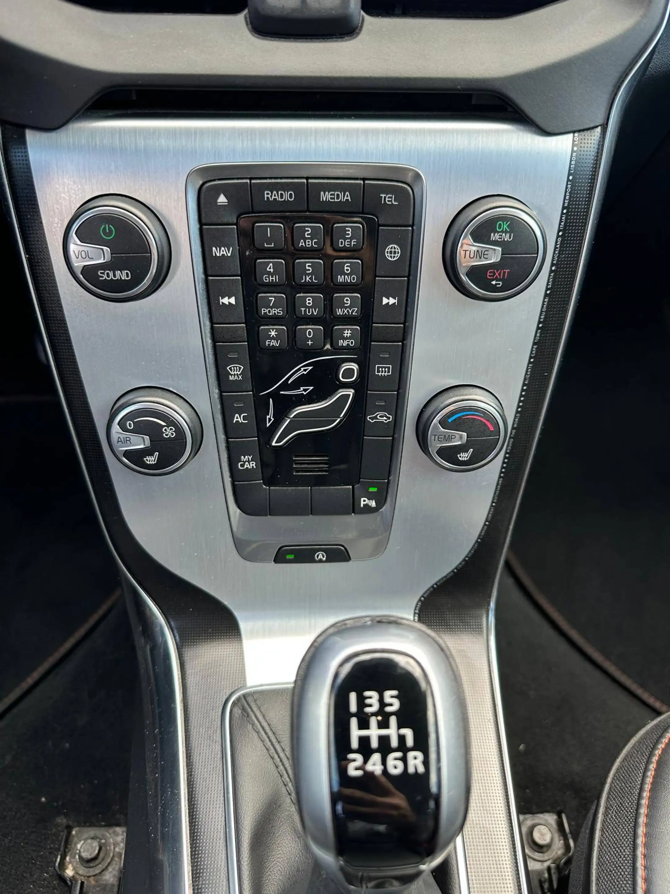 Volvo V40 V40 2.0 D2 Ocean Race — photo 15