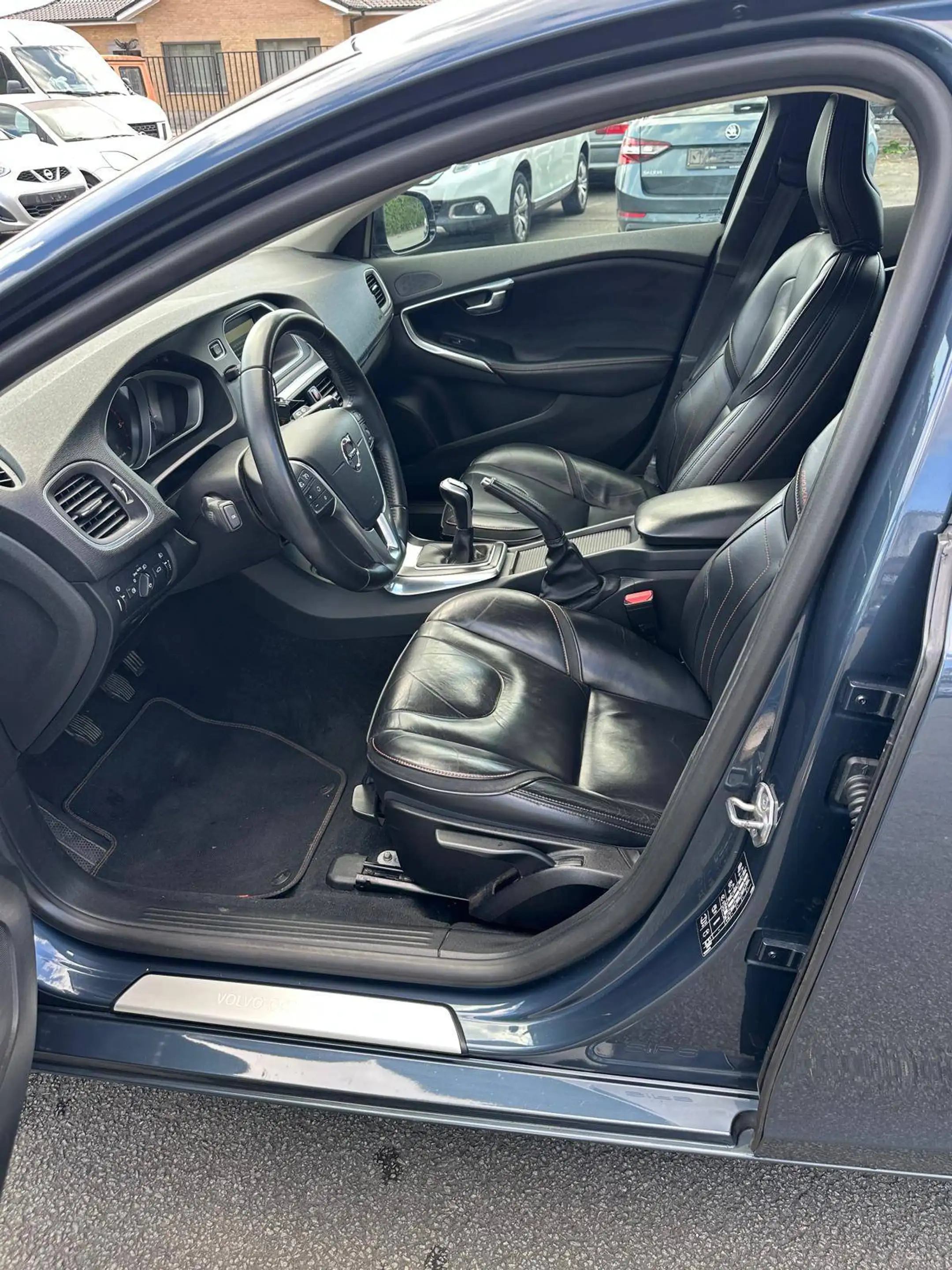 Volvo V40 V40 2.0 D2 Ocean Race — photo 10
