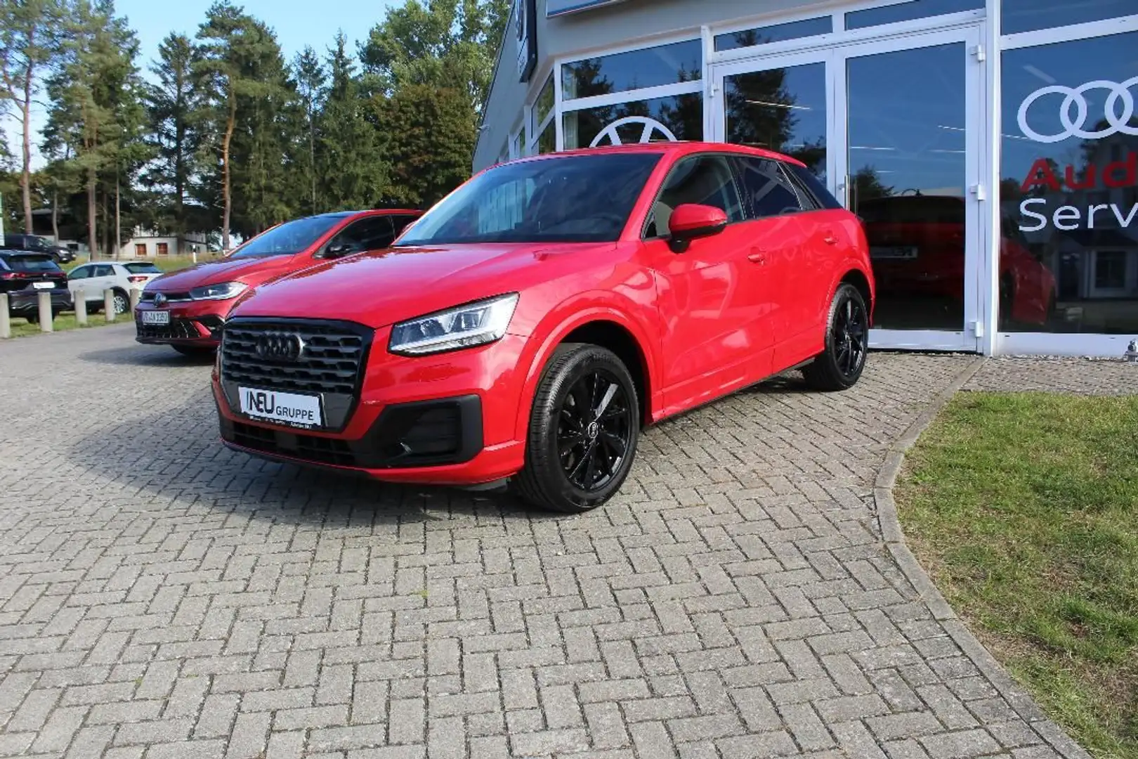 Audi Q2 Sport 30 TFSI ultra Rot - 1