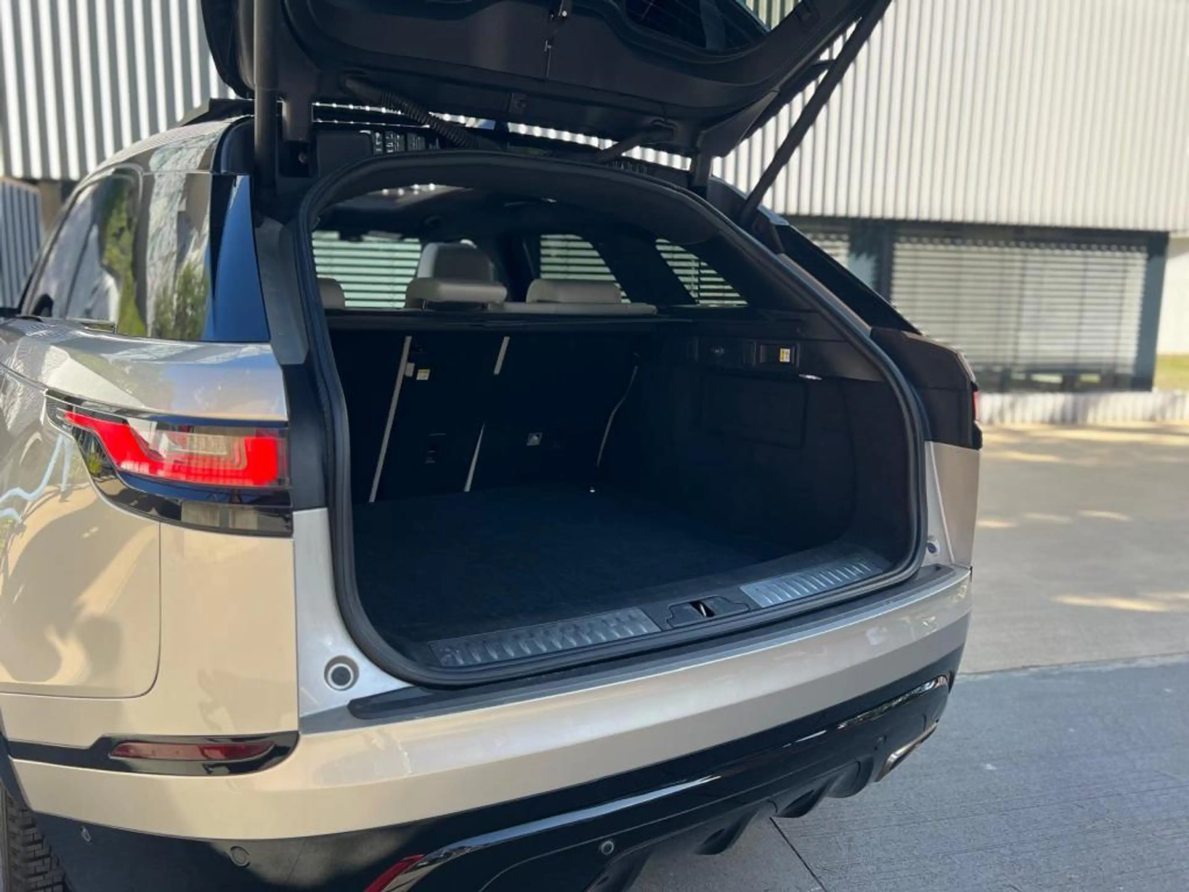Land Rover Range Rover Velar Range Rover Velar 2.0 HSE — photo 8