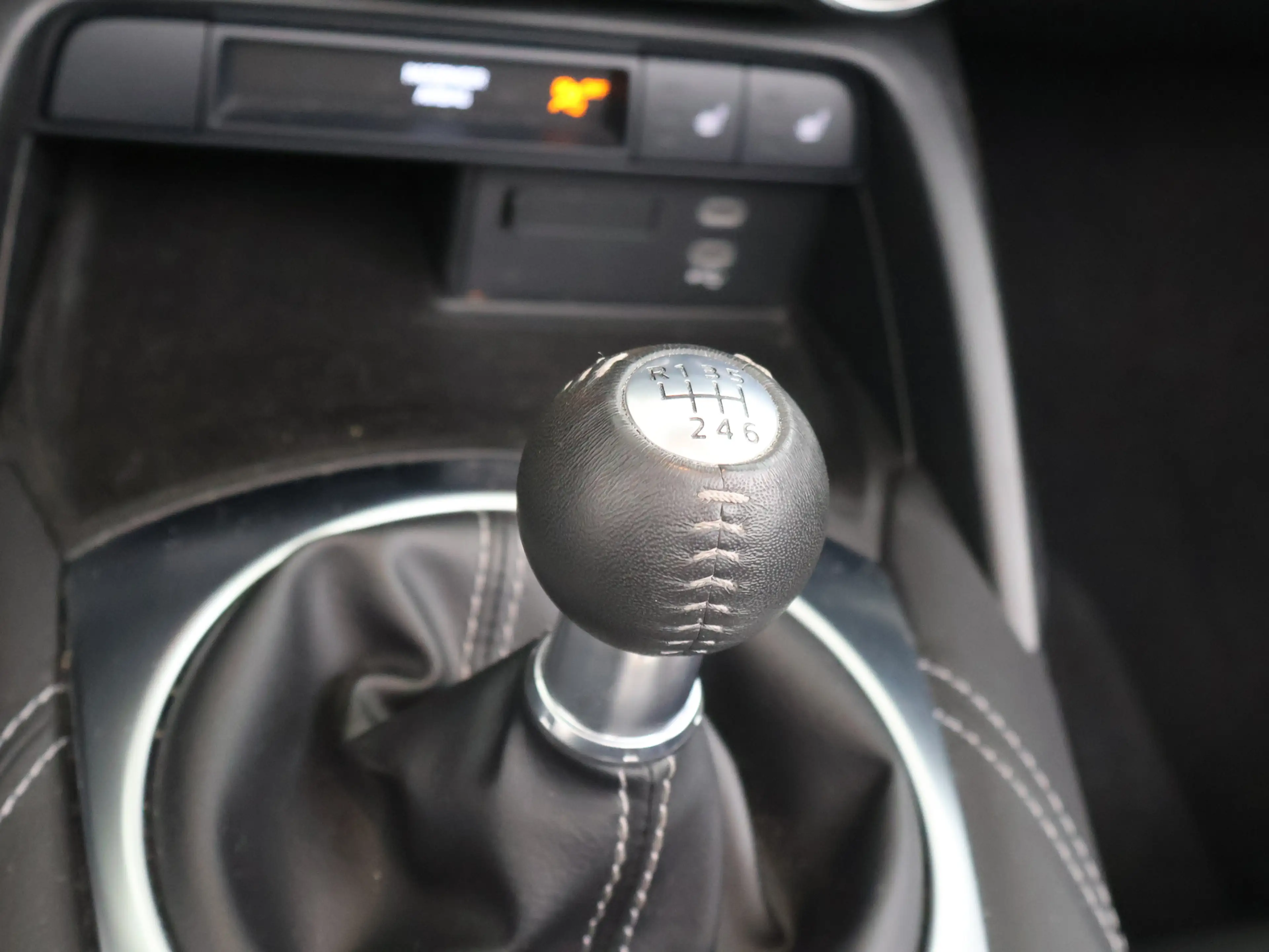 Mazda MX-5 1.5 SkyActiv-G 132 Exclusive-Line | BOSE | Stoelve — photo 11