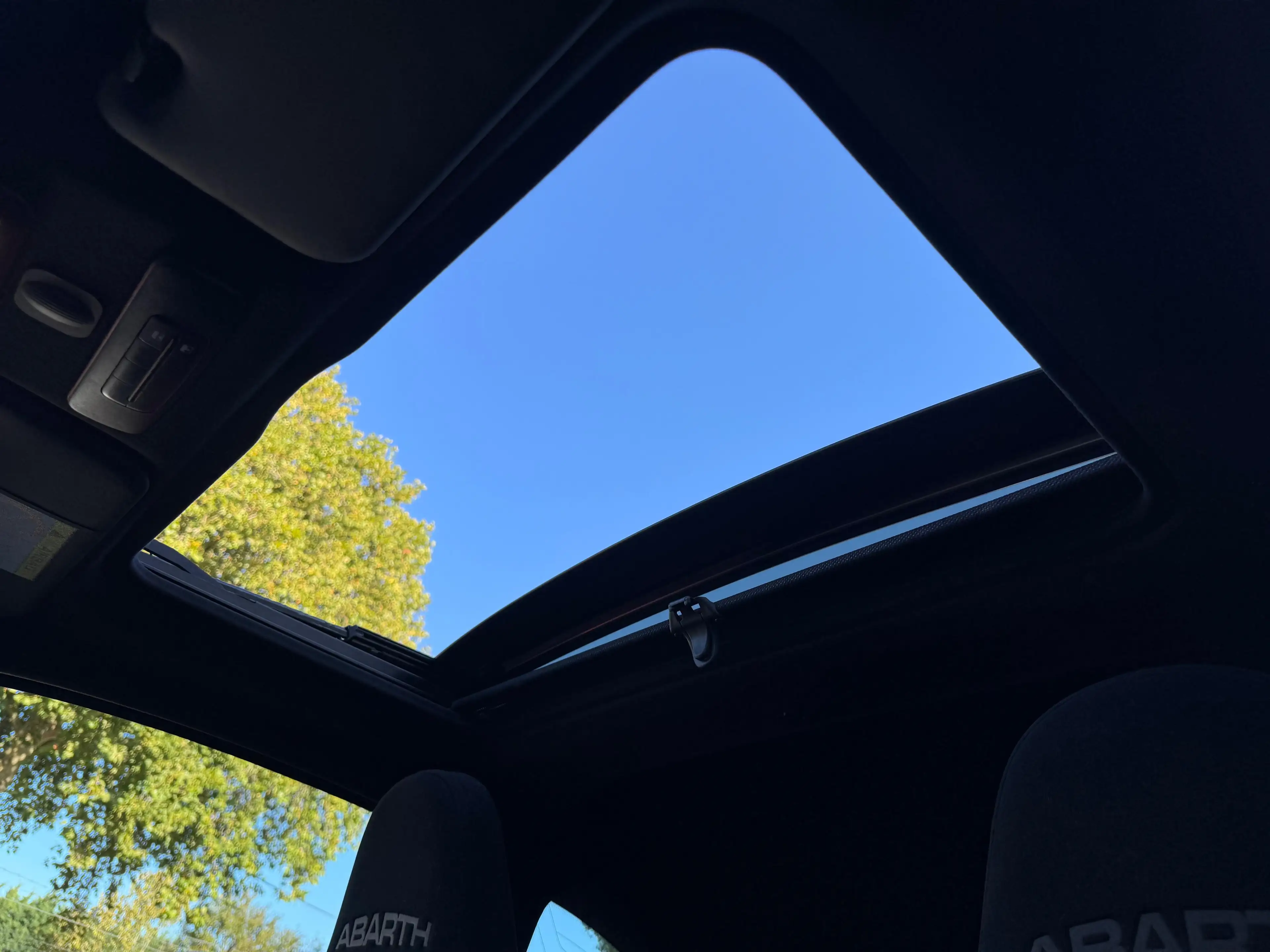 Fiat 500 Abarth 1.4 T-JET  TOIT OUVRANT/SENSOR/CLIM/BT/GPS — photo 14