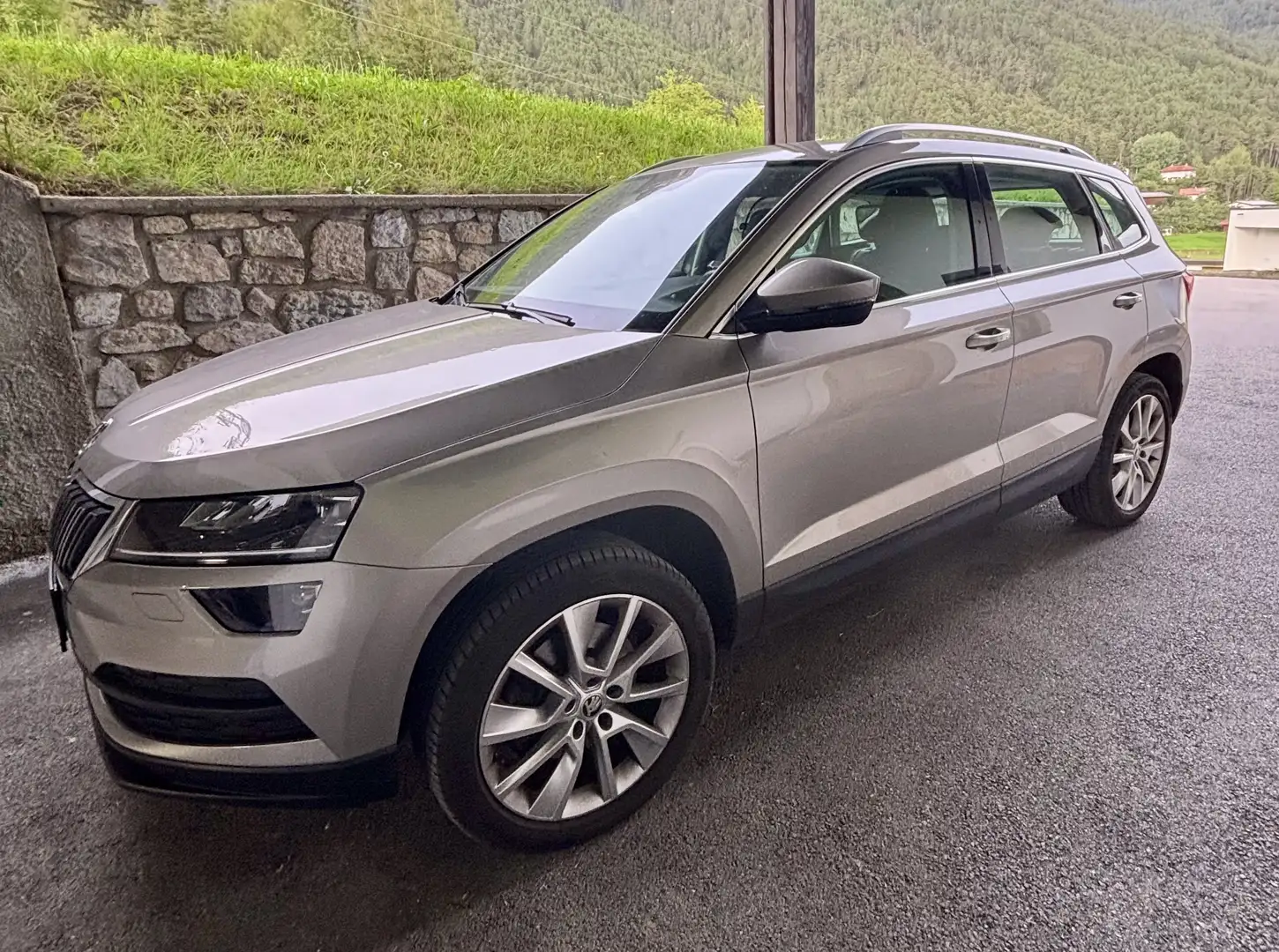 Skoda Karoq 1,0 TSI Style - 1