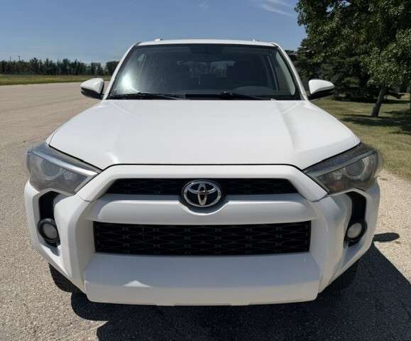 2017 Toyota 4Runner SR5 4WD 7 PASSENGER | WARRANTY INCLUDED — снимка 1