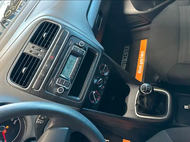 Volkswagen Polo view 9