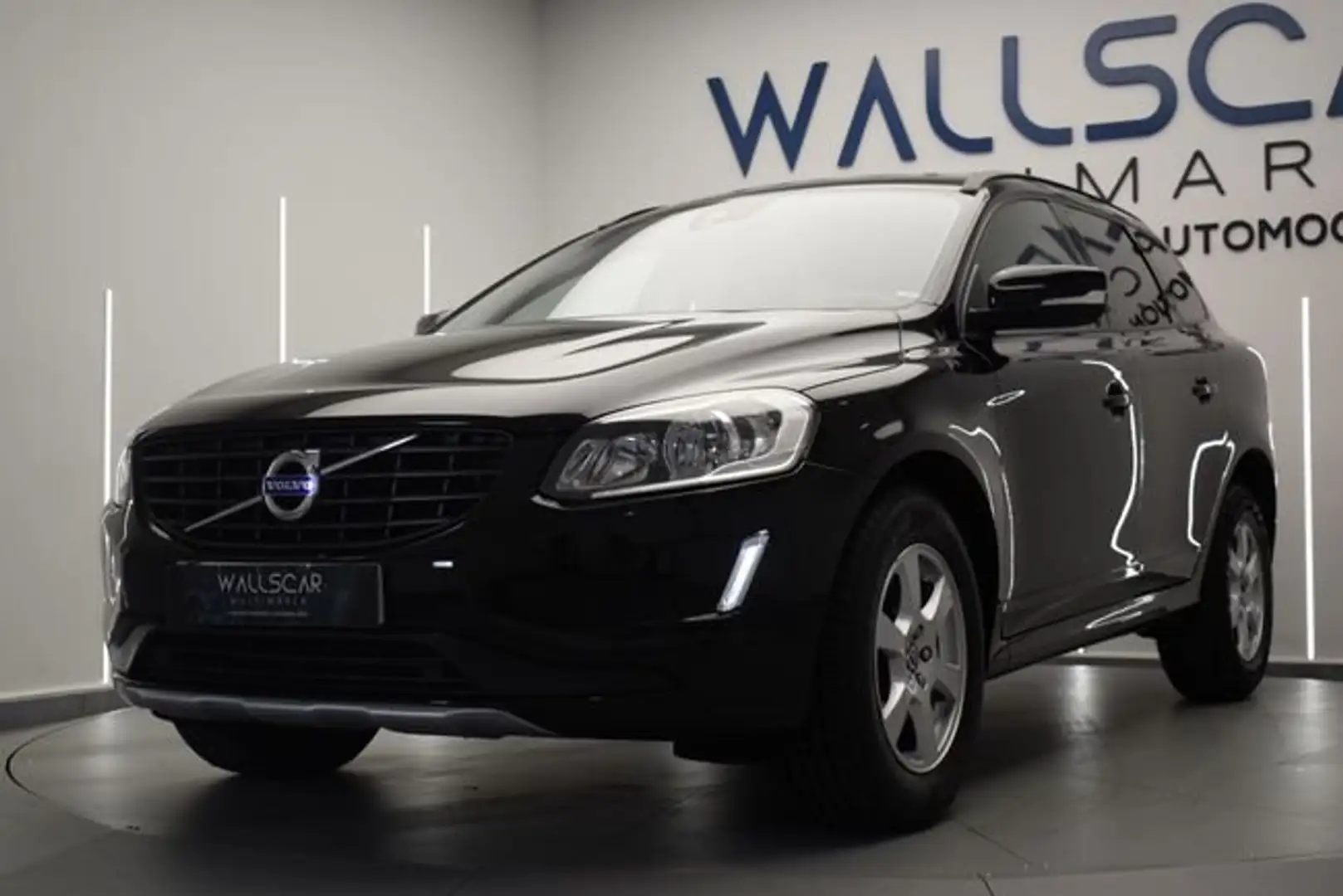 Volvo XC60 D3 Kinetic 150 Negro - 2