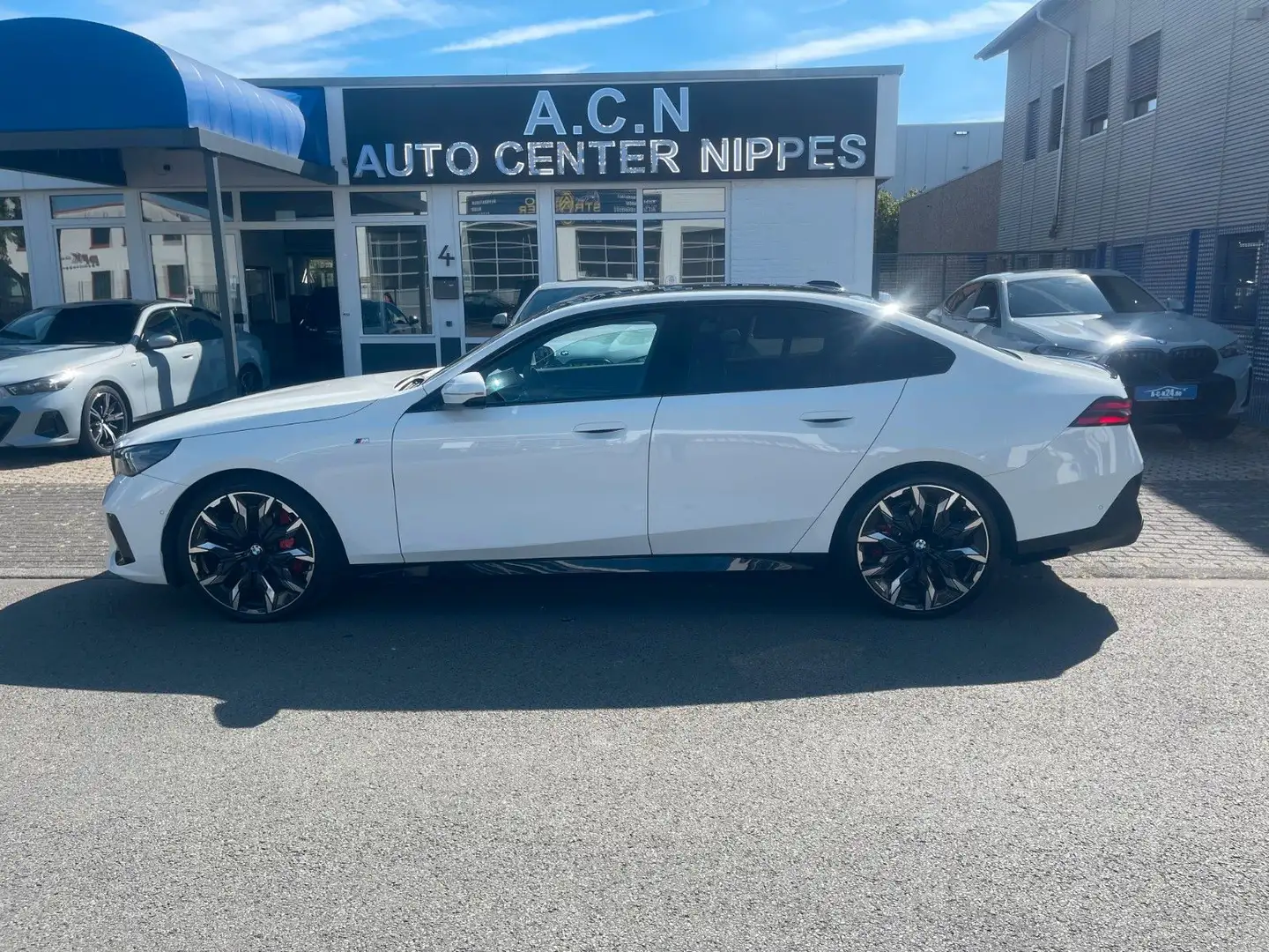 BMW 540 d xDrive M Sport Panora Leder Kamera 21 Zoll Weiß - 1