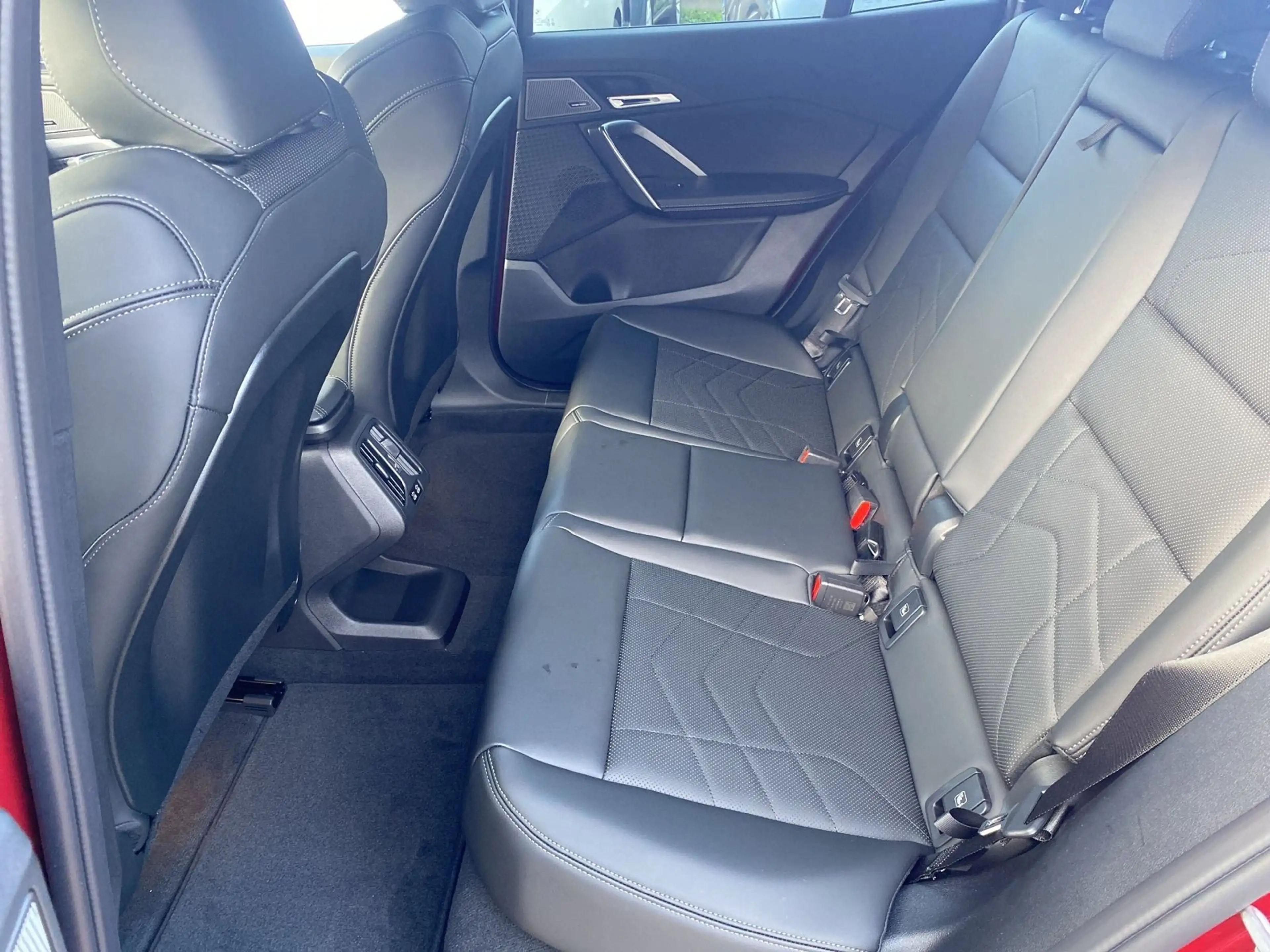 BMW iX2 xDrive30 M Sportpaket Head-Up HK UPE: 74.830€ — photo 12