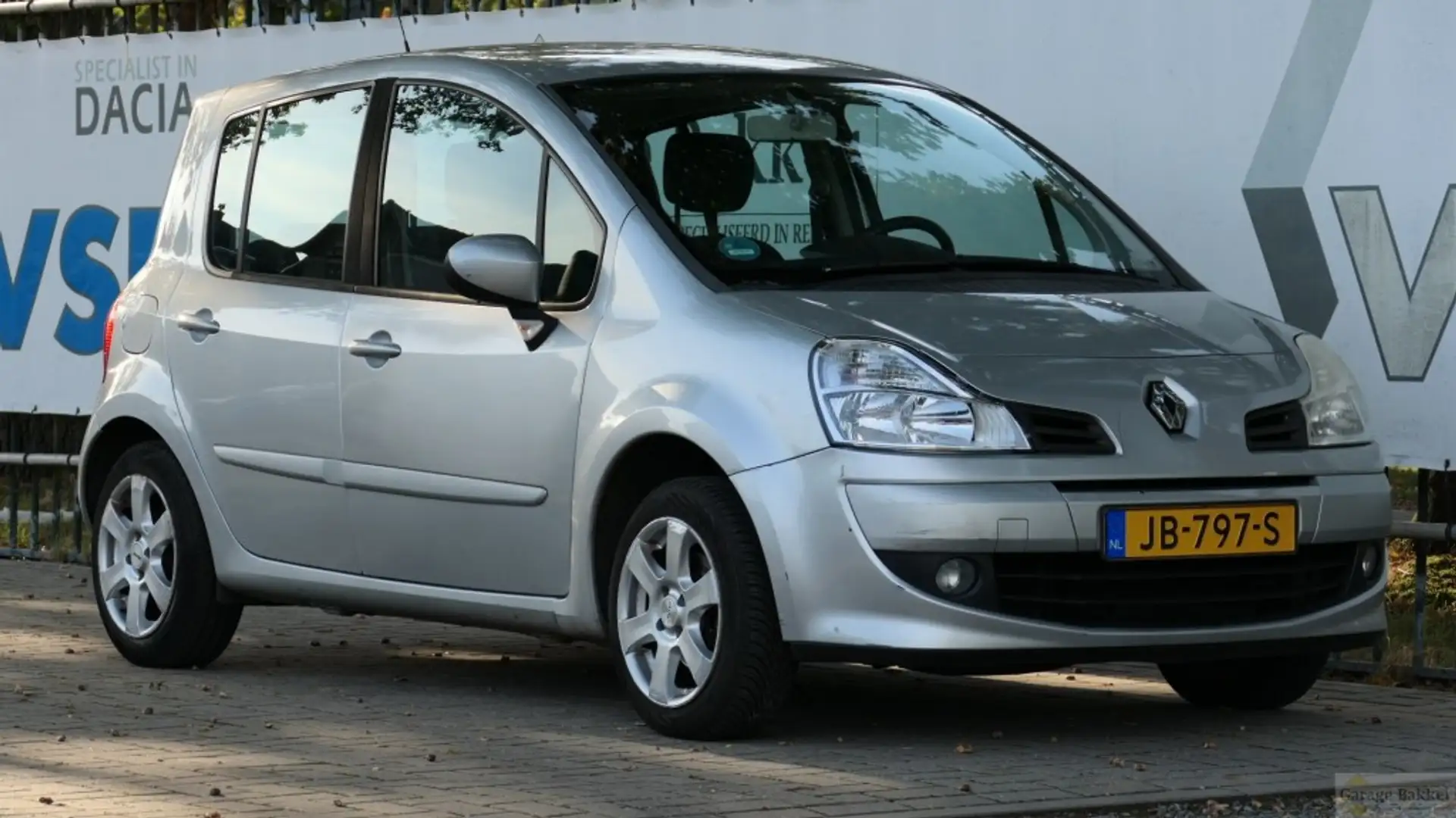 Renault Modus 1.2 16v 75 Dynamique Argent - 1