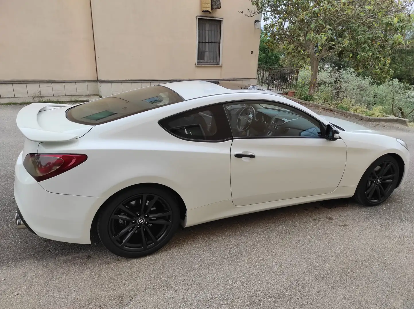 Hyundai Genesis Genesis Coupe Coupe 3.8 V6 Sport Wit - 2