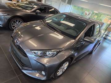 2 Hybrid 1.5 VVT-i 116 CVT AGILE + TREKHAAK