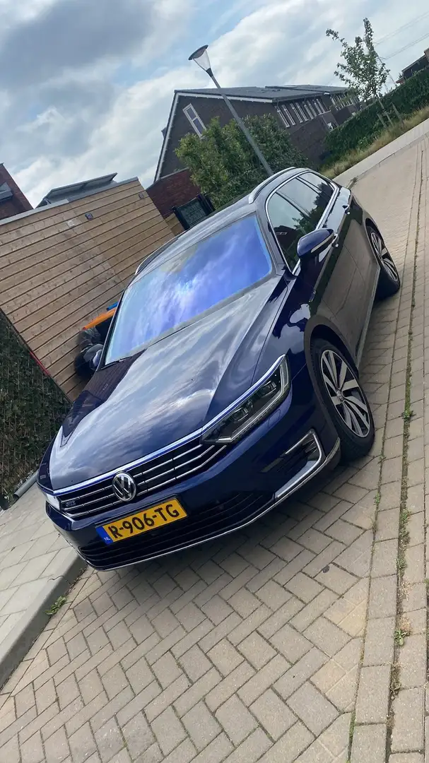 Volkswagen Passat 1.4 TSI GTE Highline Blauw - 1