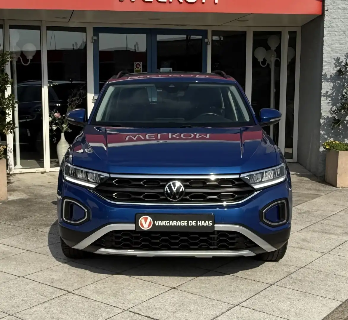 Volkswagen T-Roc 1.5 TSI Life Business Blauw - 2