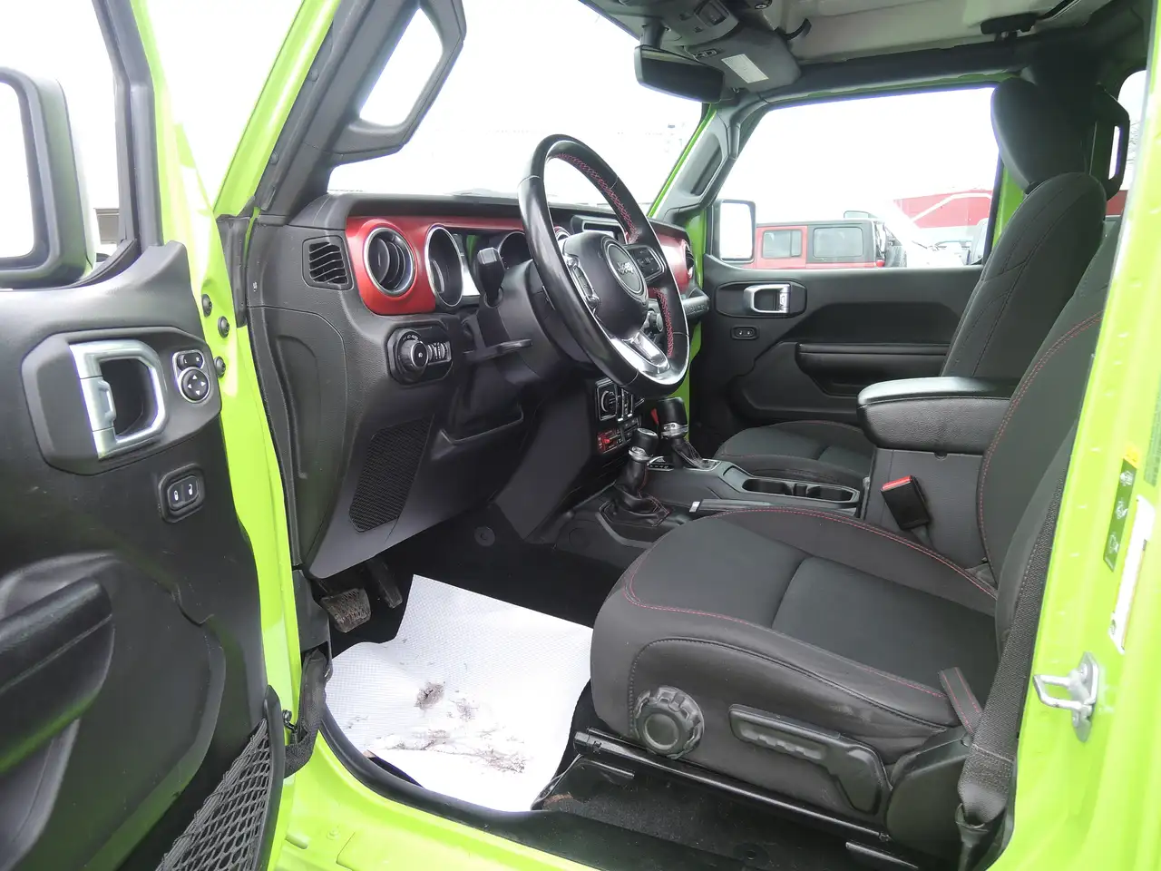 Jeep Wrangler снимка Jeep Wrangler