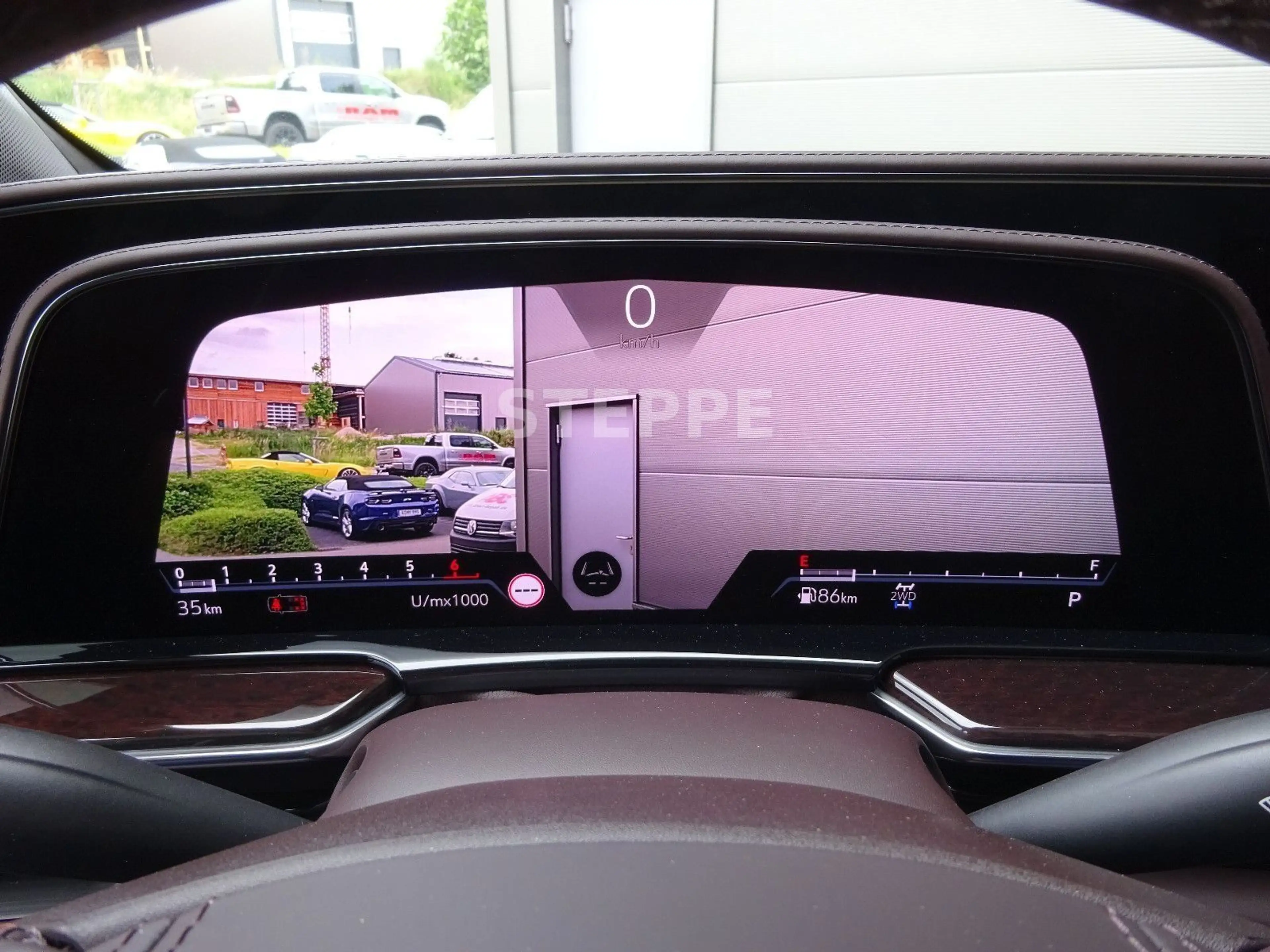 Cadillac Escalade 6.2 V8 Sport Platinum EU-Navi Luftfed. — photo 14