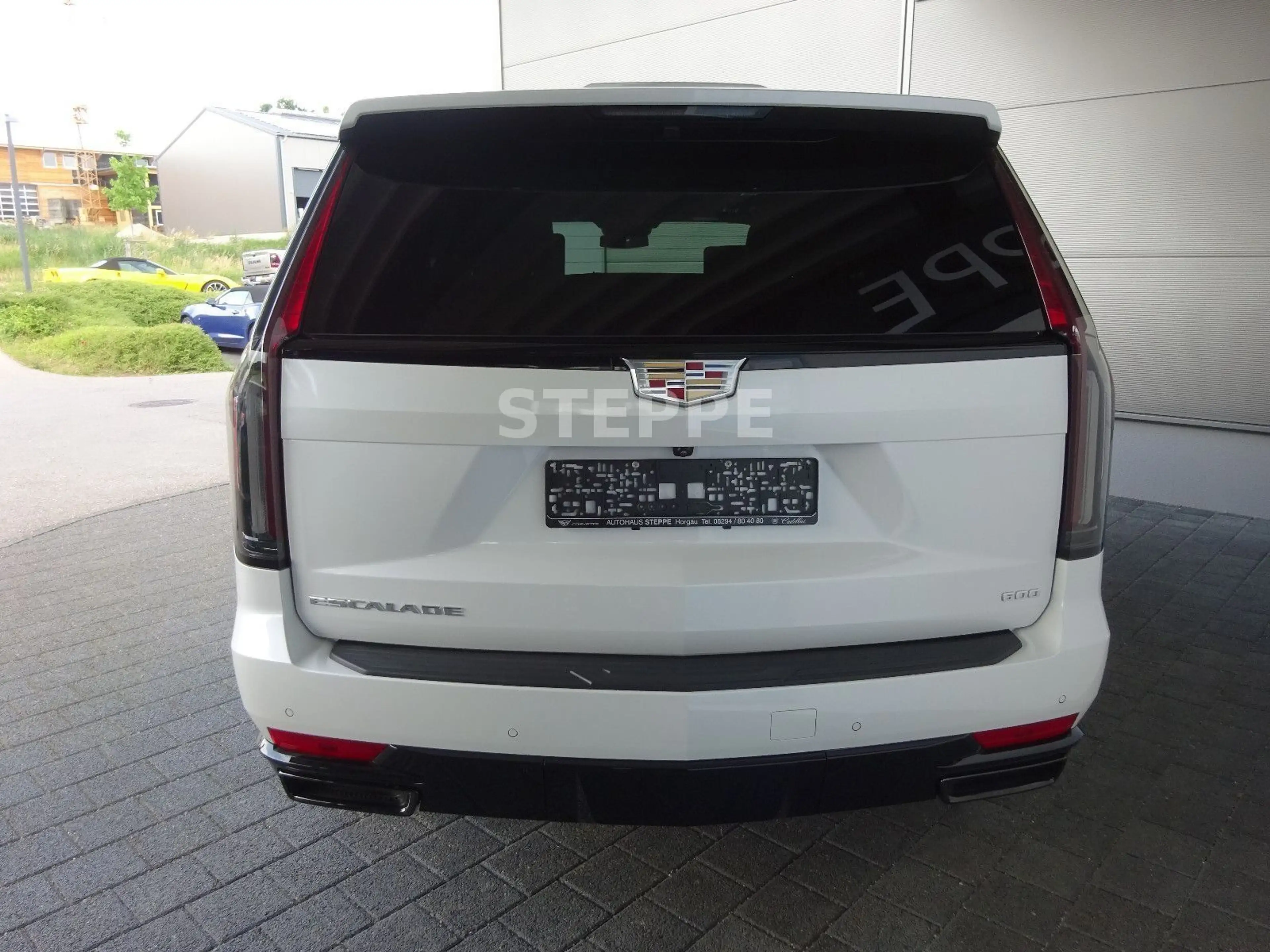 Cadillac Escalade 6.2 V8 Sport Platinum EU-Navi Luftfed. — photo 5