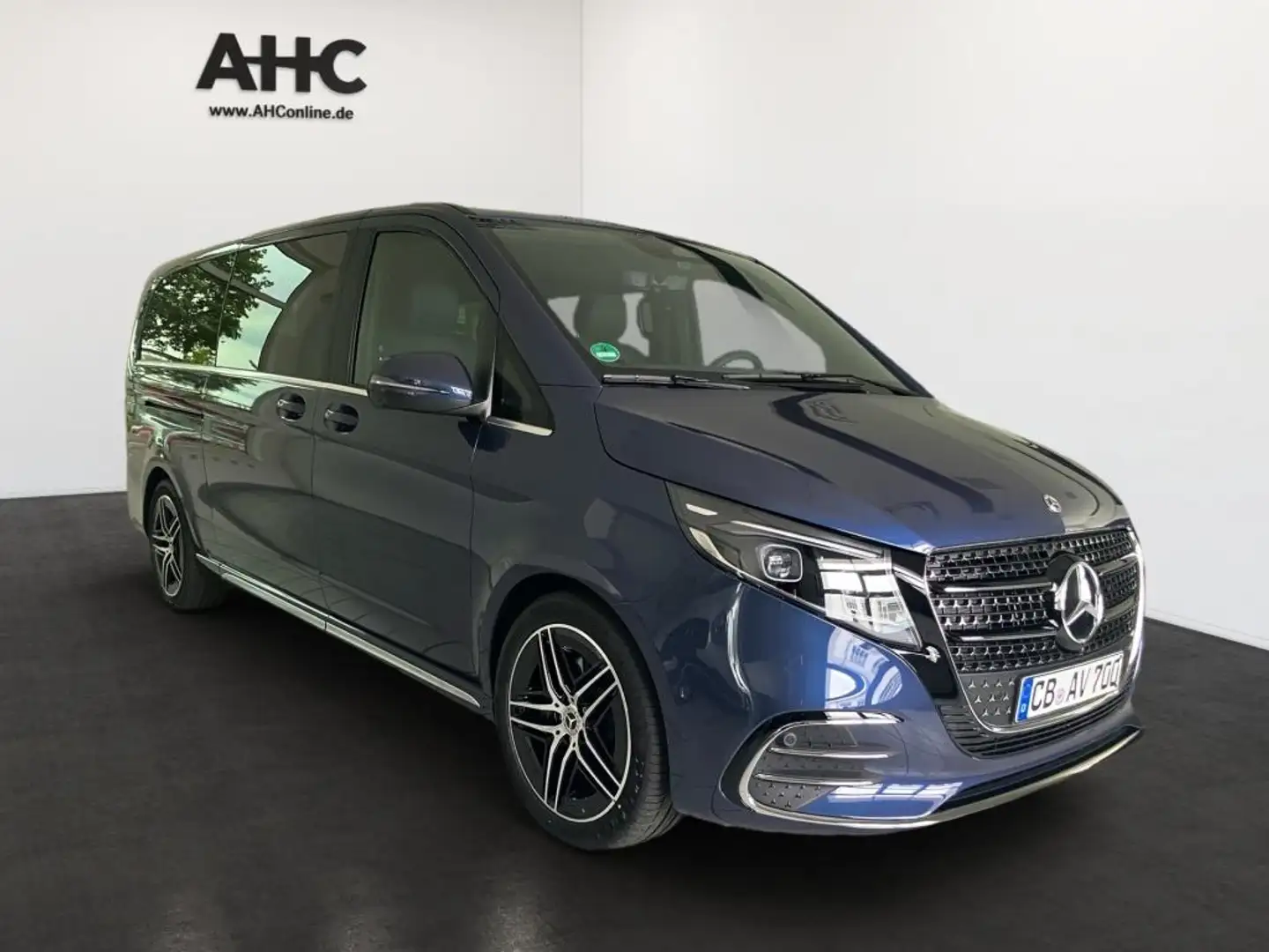 Mercedes-Benz V 300 d AVANTGARDE Extralang AIRMati+AMG+STH+LED Bleu - 2