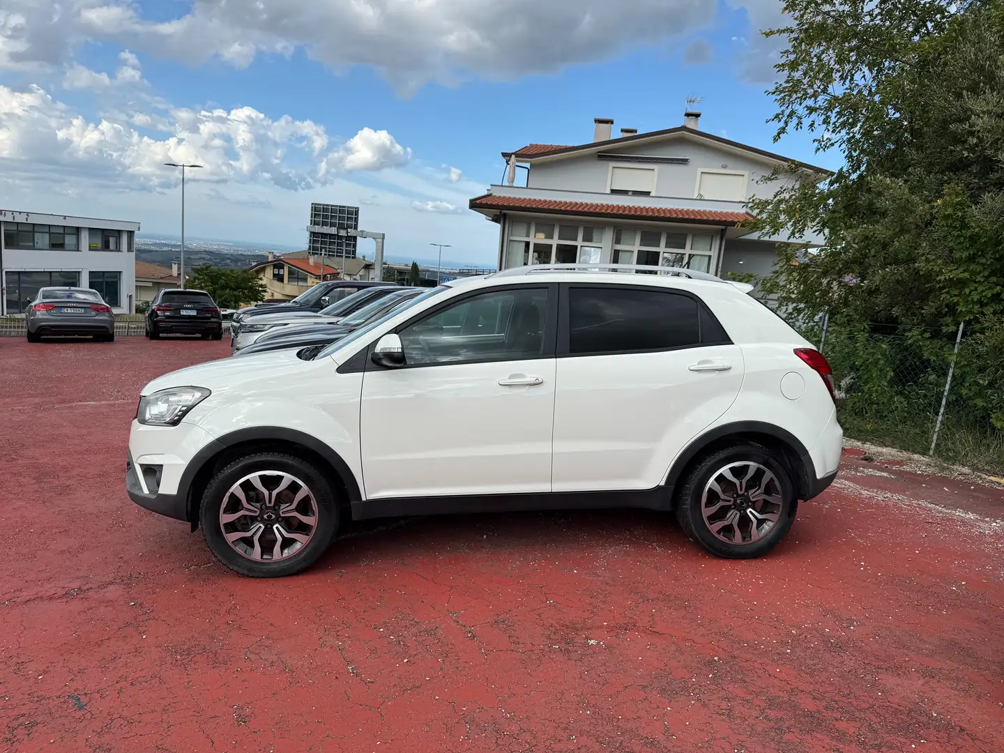 SsangYong Korando Korando 2.2 d Plus 2wd Blanc - 2