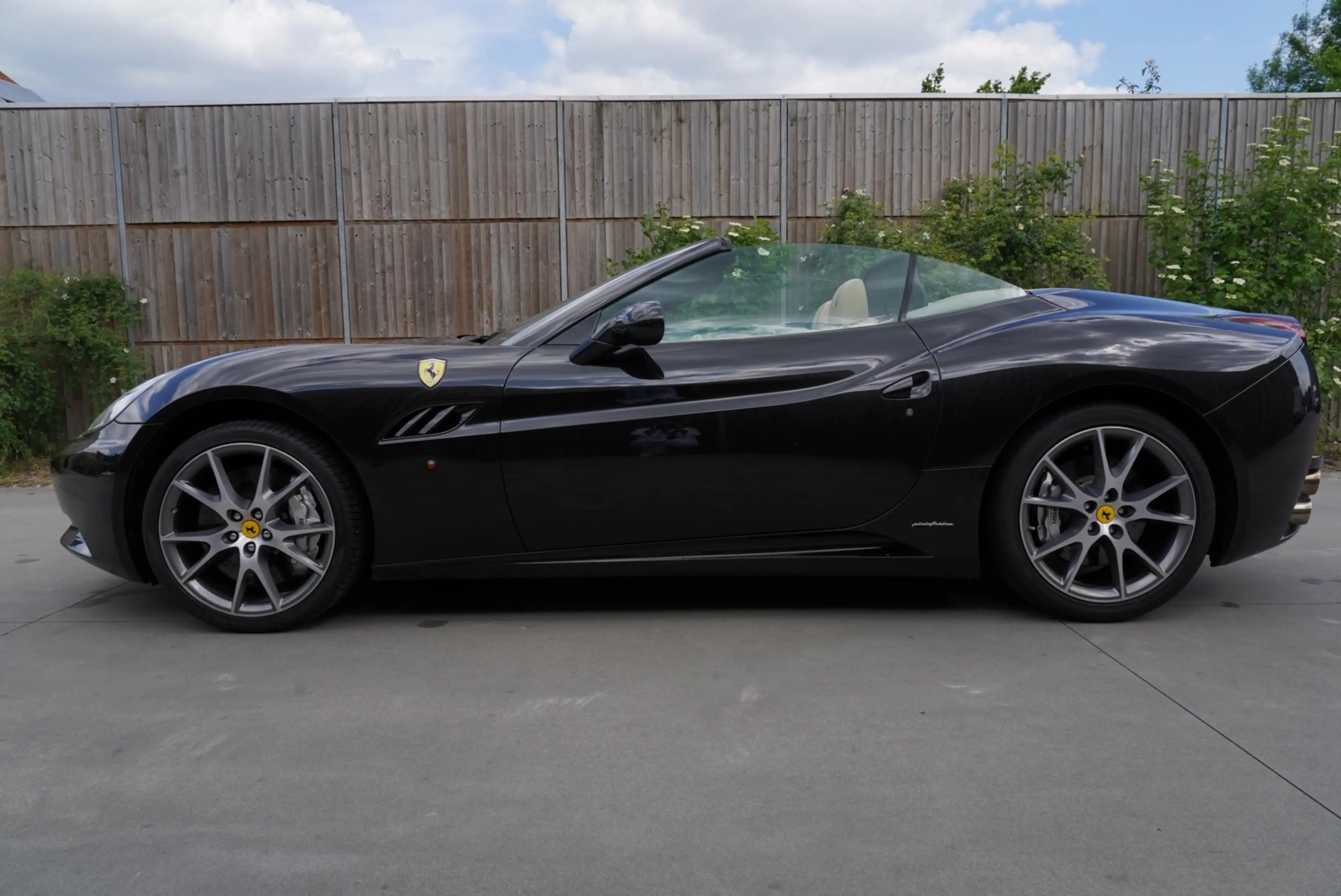 Ferrari California 4.3i V8**1st owner**Full history!! — photo 8