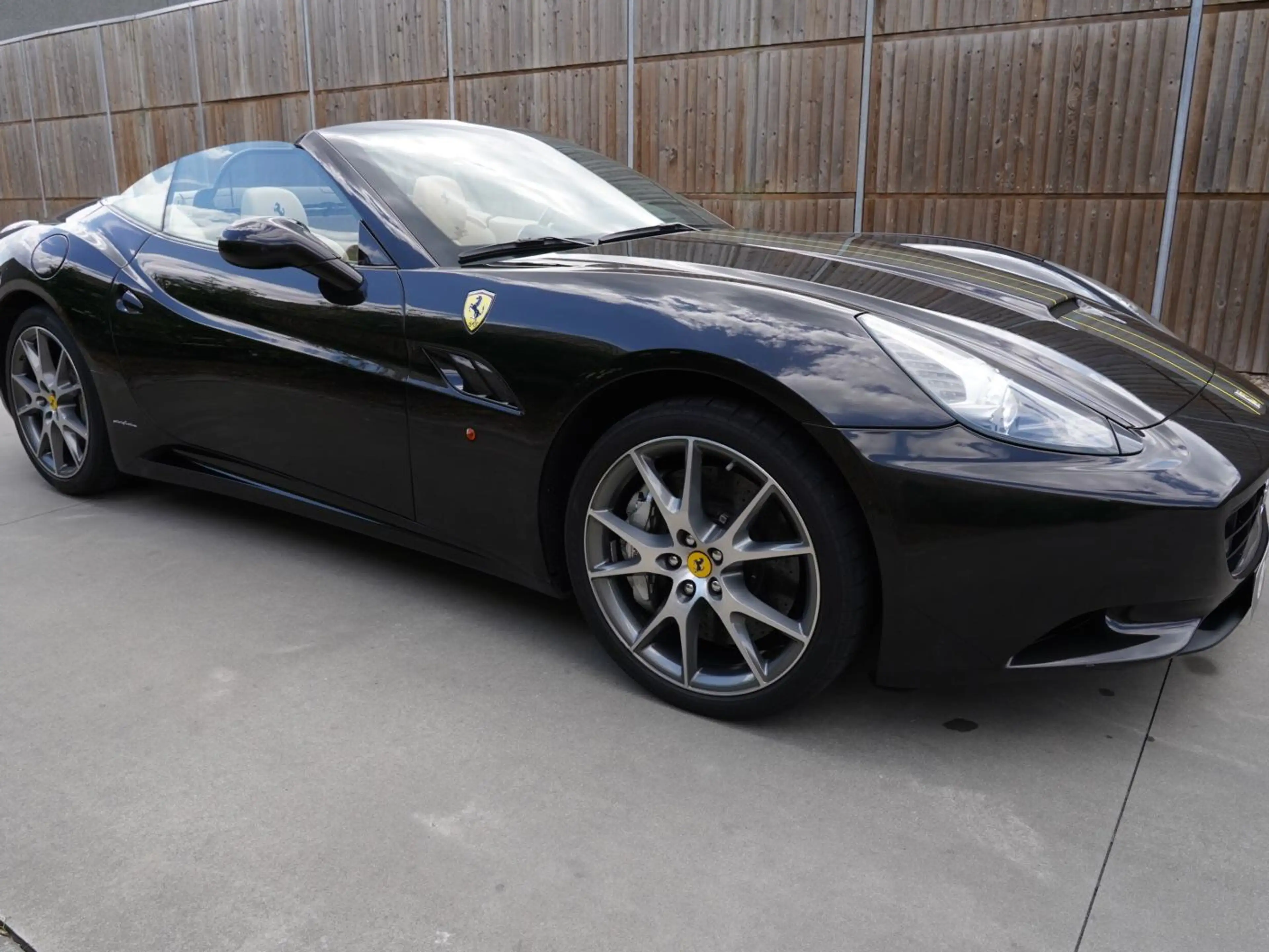 Ferrari California 4.3i V8**1st owner**Full history!! — photo 12