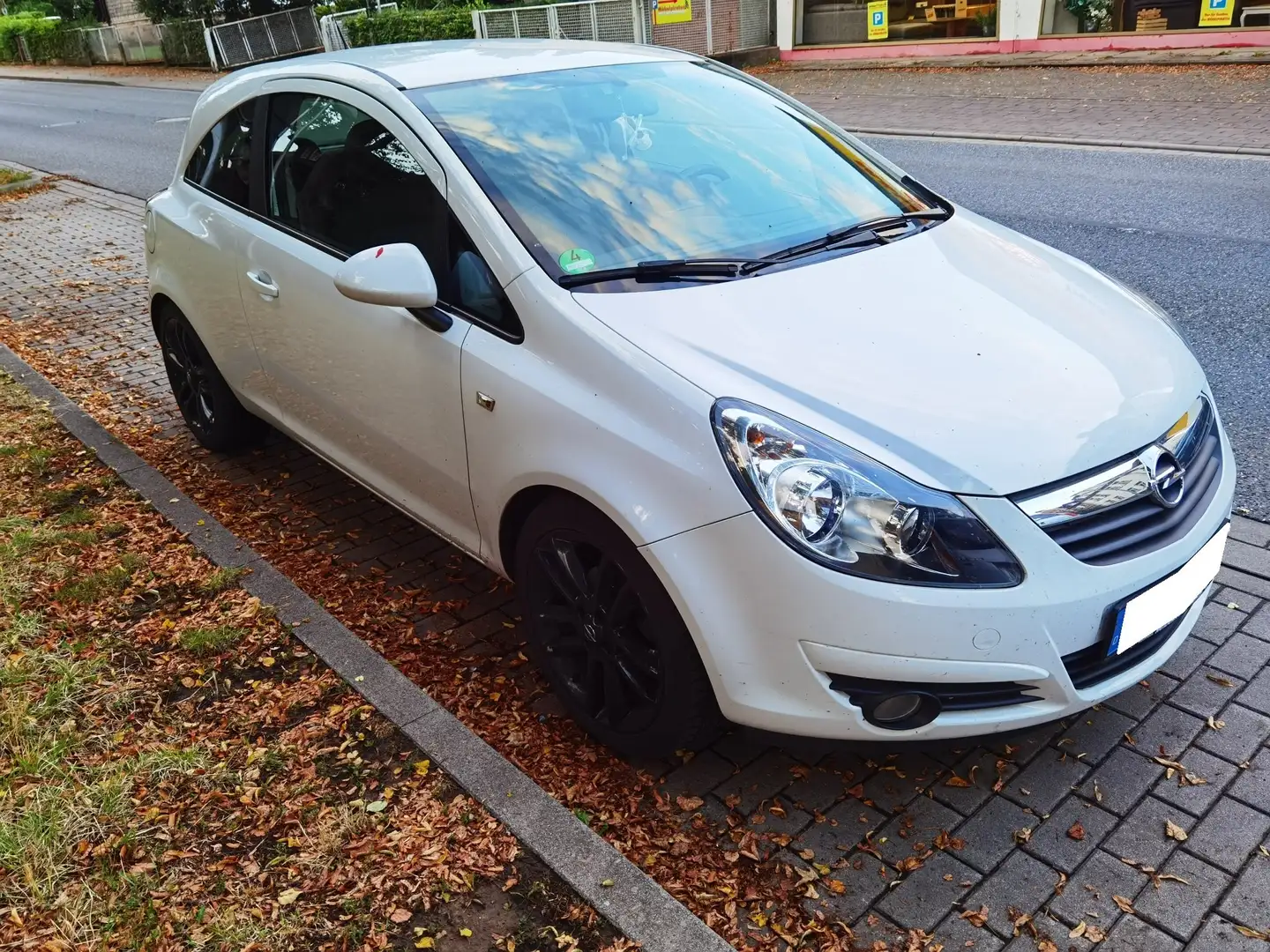Opel Corsa Sport 1.4 8 Fach bereift! TÜV 10/2025 Blanc - 1