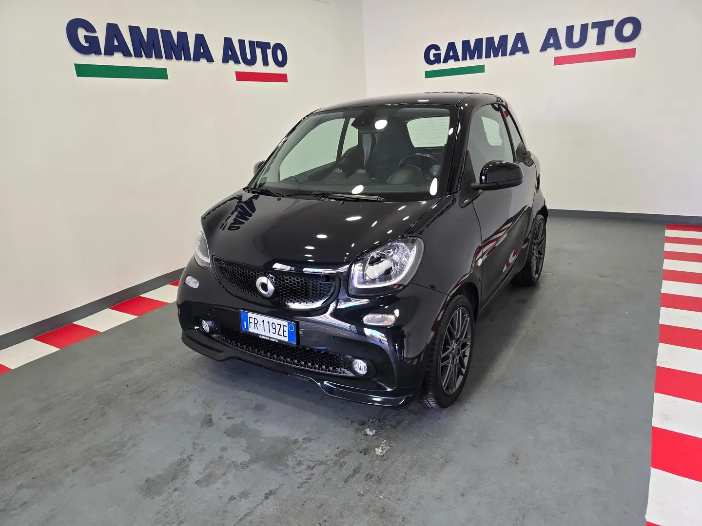 smart forTwo 0.9 TURBO 90CV PRIME NERA PELLE NERA PACK BRABUS Nero - 2