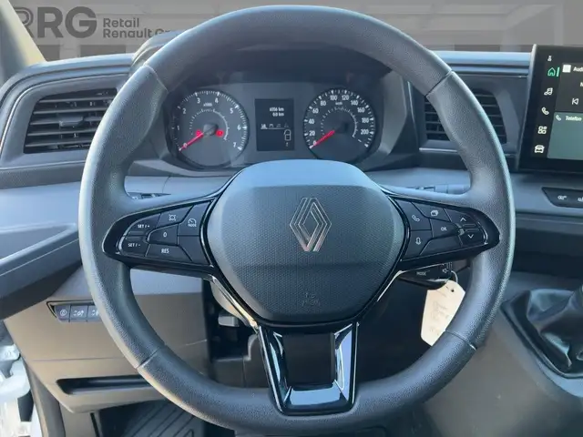 Renault Master view 11