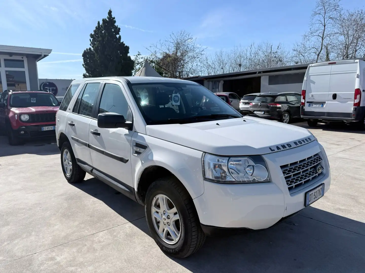 Land Rover Freelander Freelander 2.2 TD4 S.W. HSE Weiß - 2
