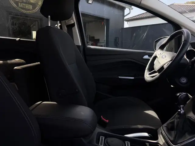 Ford Grand C-Max view 15
