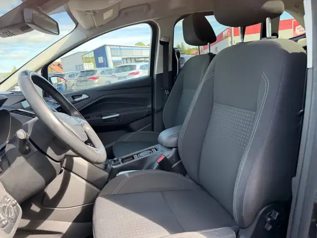 Ford Grand C-Max view 12
