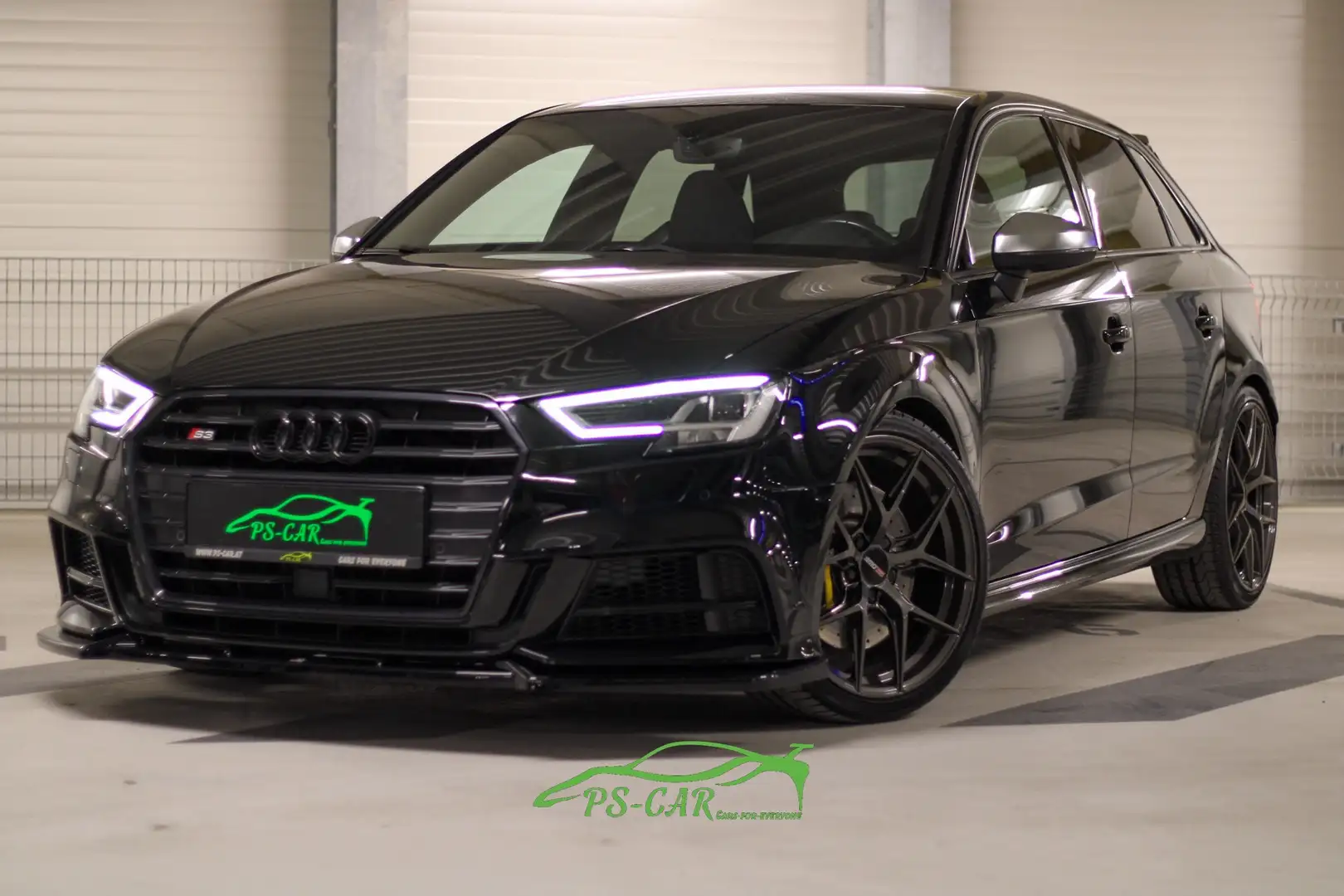 Audi S3 2.0 TFSI quattro**4XX PS** Black - 1