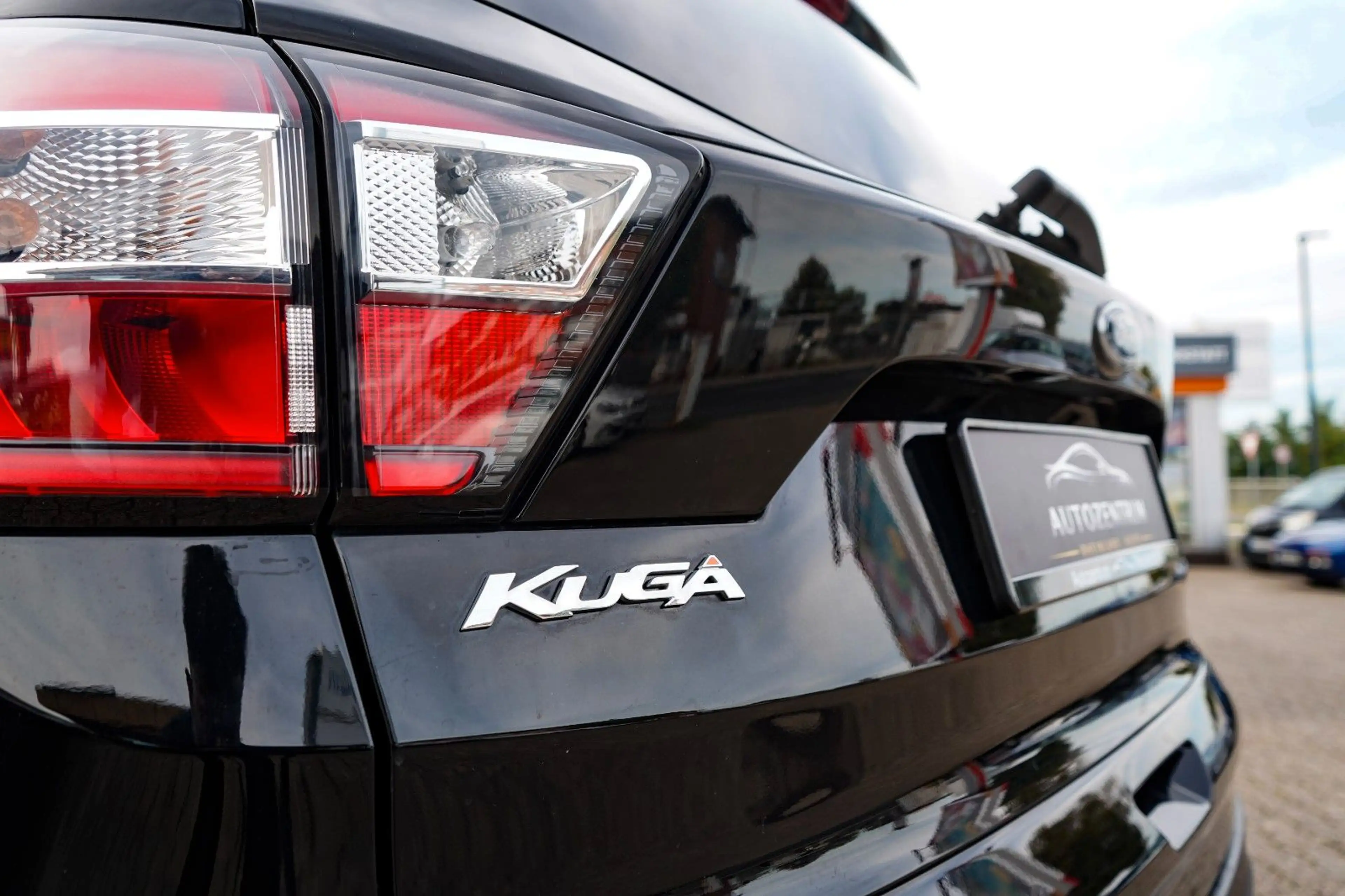 Ford Kuga Titanium*52TKM*CarPlay*8-Fach* — photo 7