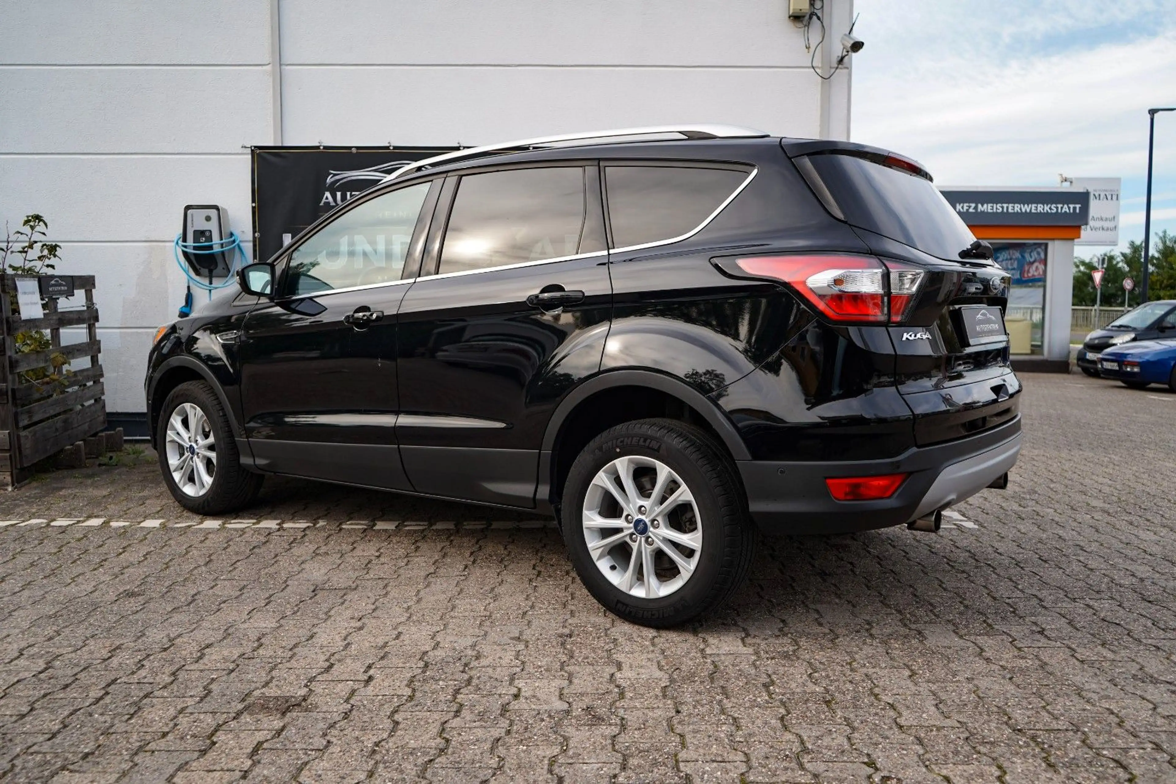 Ford Kuga Titanium*52TKM*CarPlay*8-Fach* — photo 3